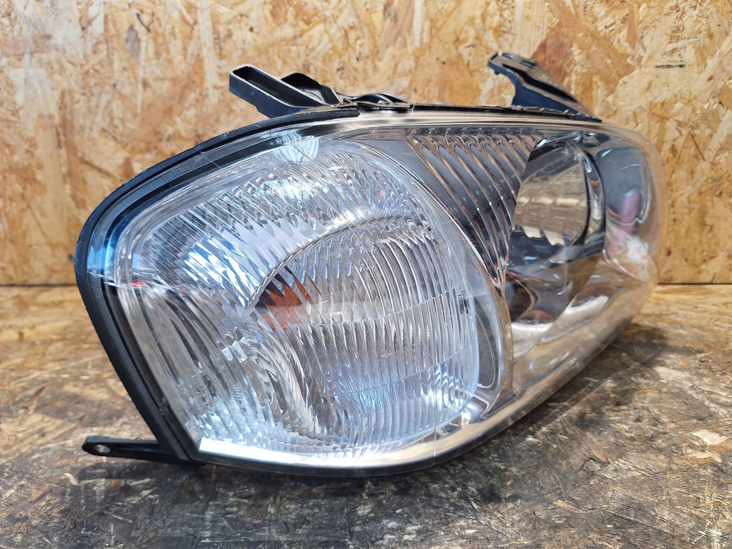 light right front MAZDA TRIBUTE 01-04 EUROPA 2T2413005C