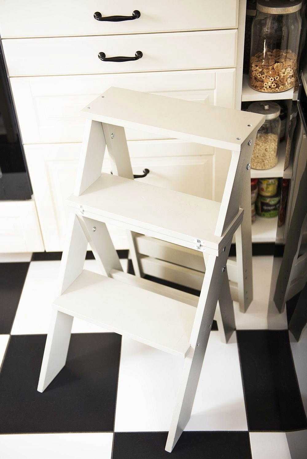 2W1 KRZESŁO SCHODKI TABORET SKŁADANE DREWNIANE KREMOWE WIELOFUNKCYJNE Marka Asprod