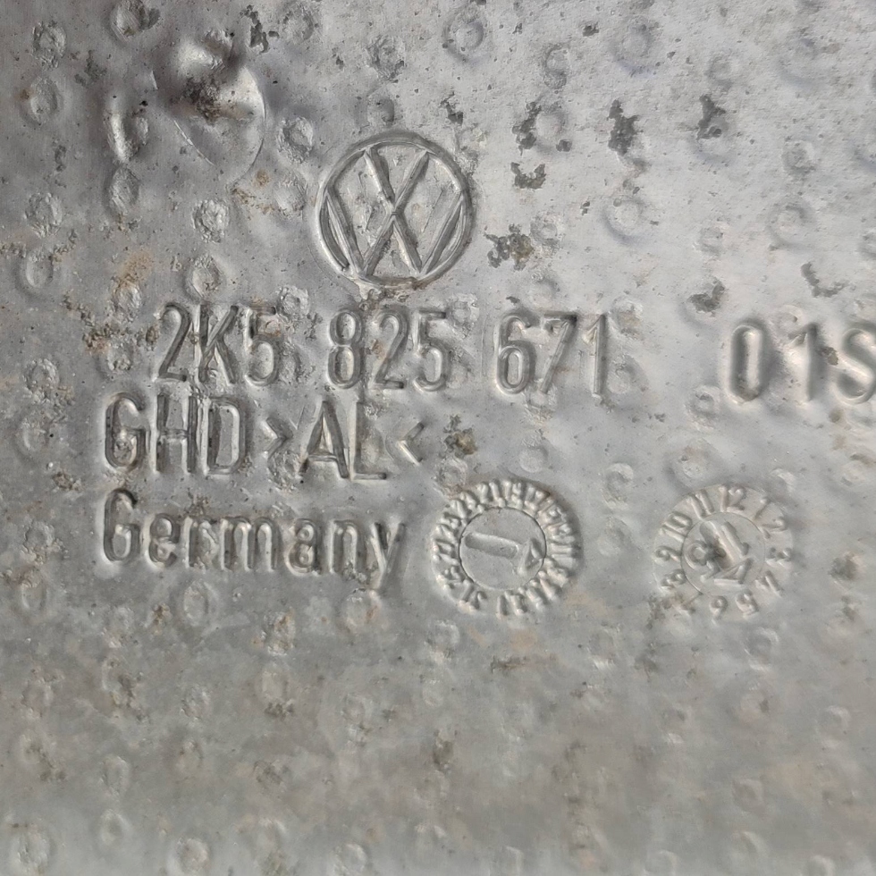 Volkswagen Caddy 2017 Blende Abdeckung termiczna rury wydechowej