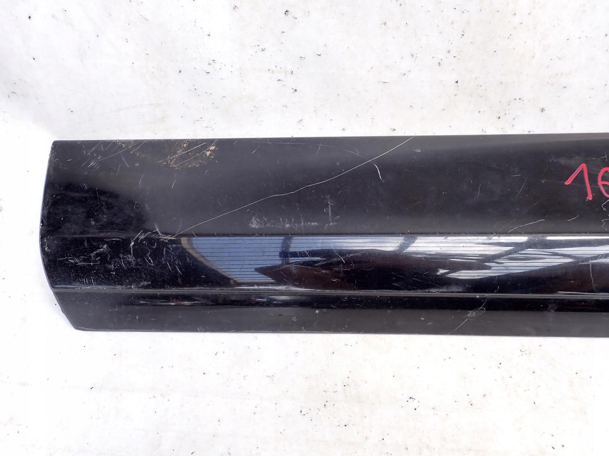 AUDI Q7 and 1 4L 05-15 cap moulding door left front