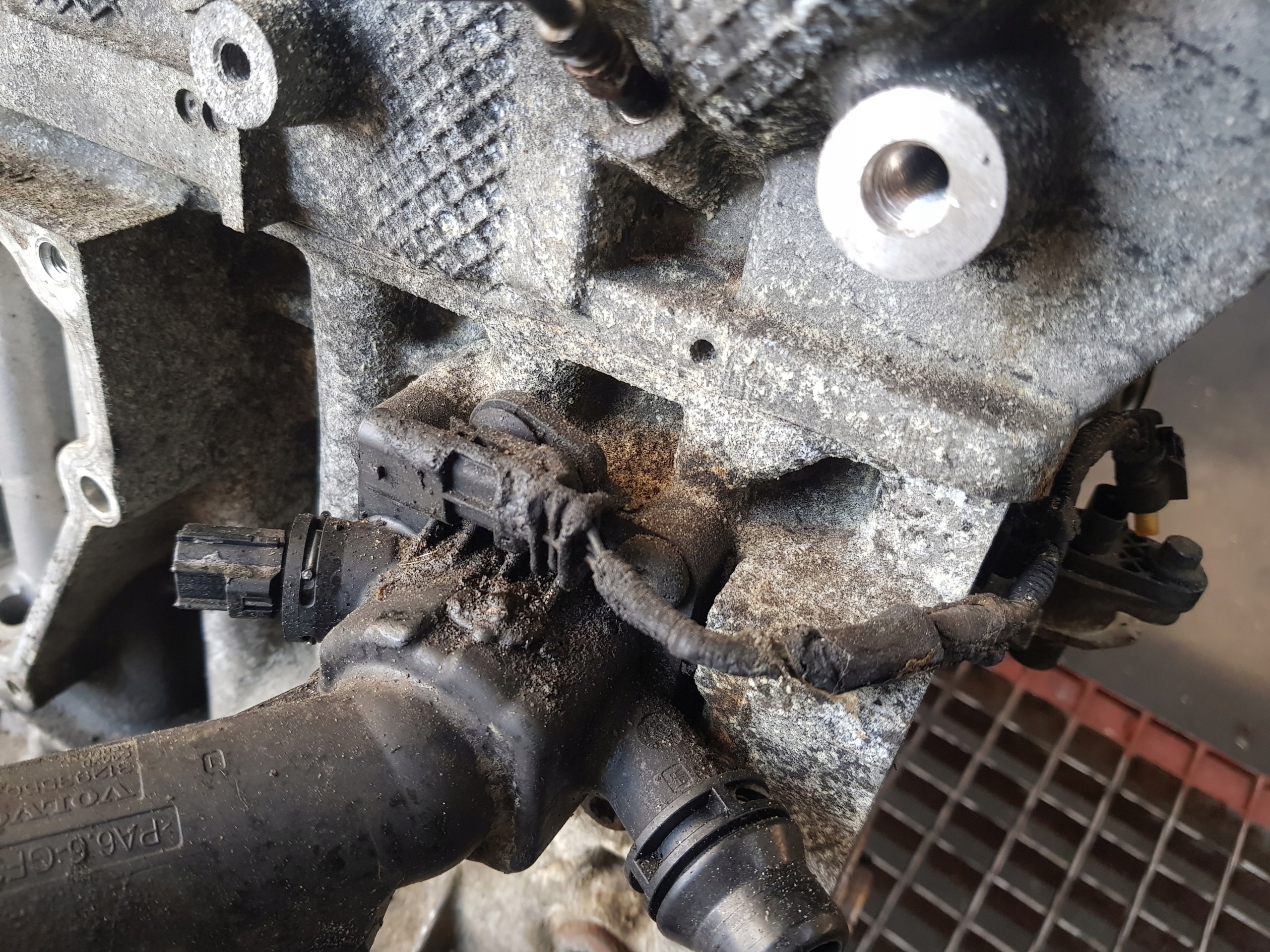 engine DIESEL- pillar VOLVO XC70 II 2.4 D4 D5244T12