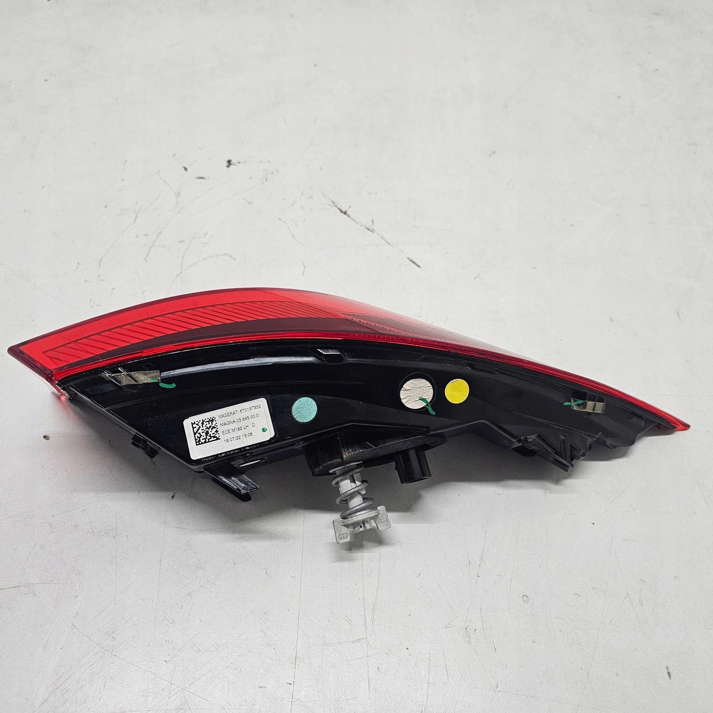 фонарь левый MASERATI GRECALE 670157332