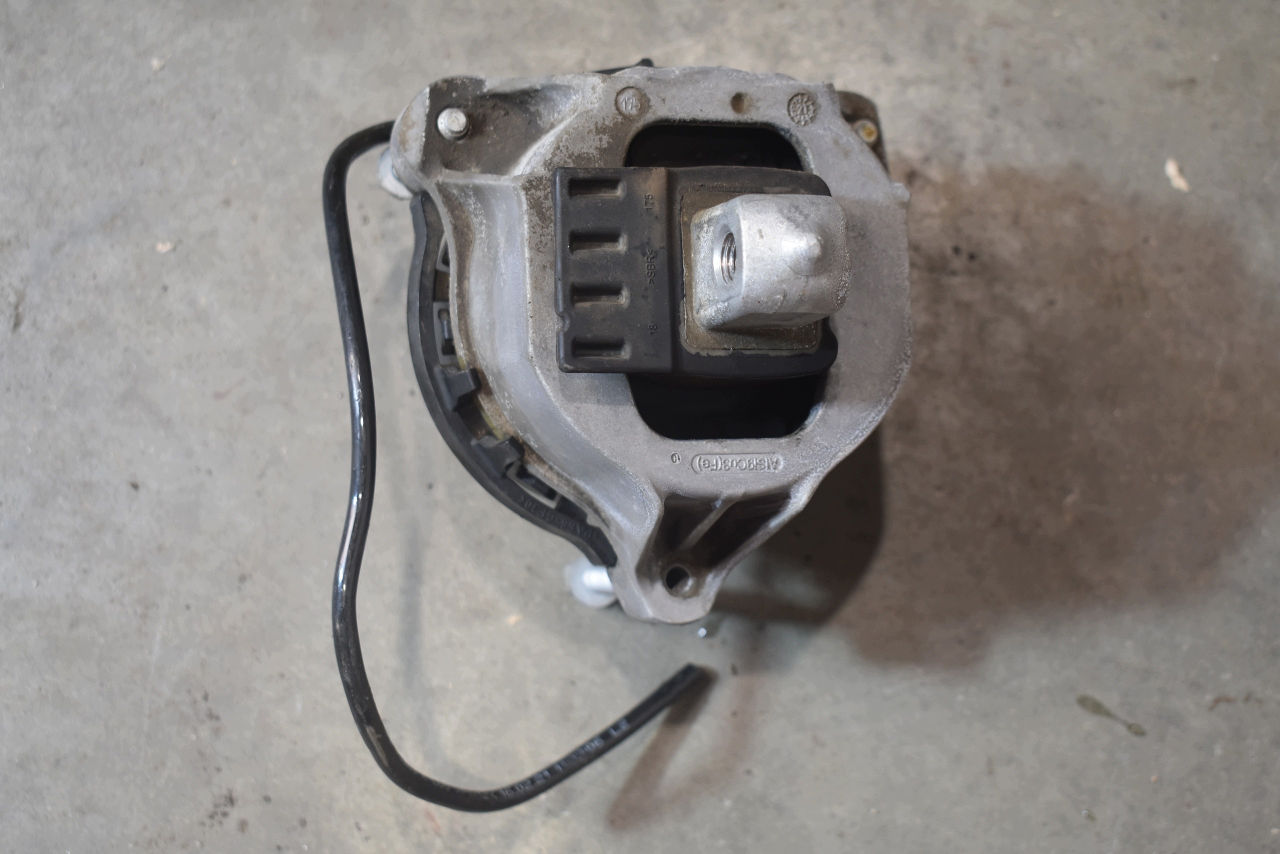 IDEALNA engine mount left BMW X7 G07 G06 G05 1