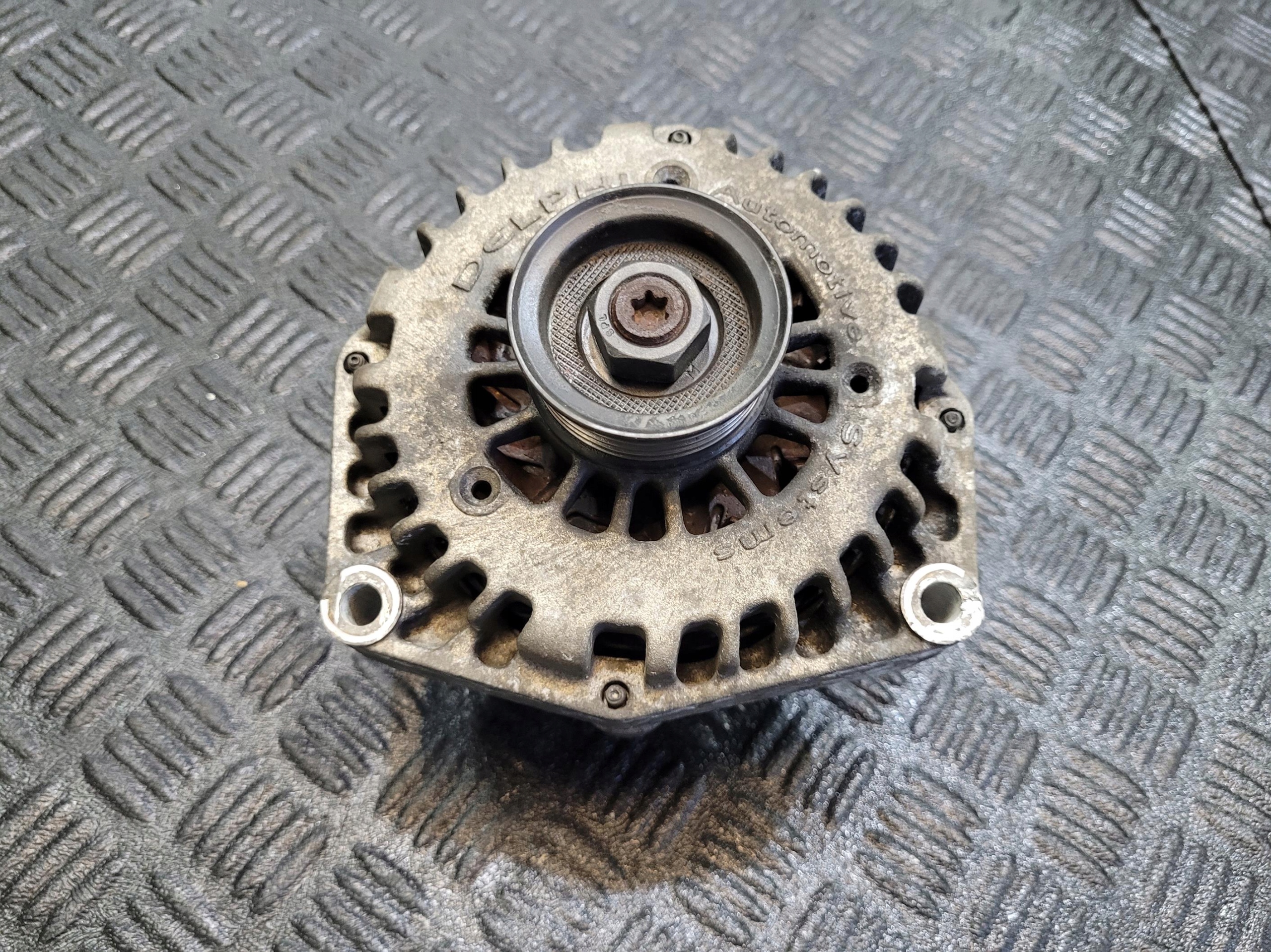 ALTERNATOR HUMMER H2 6.0 V8
