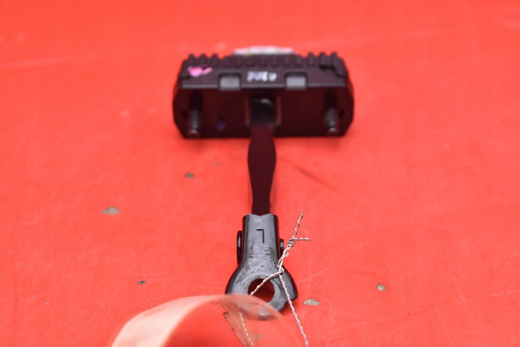limiter door left front KIA SPORTAGE 5 V 21-25
