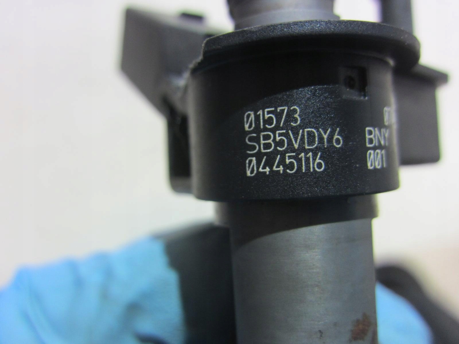 BMW E60 E90 E87 N47 nozzle injector 7797877 13537797877