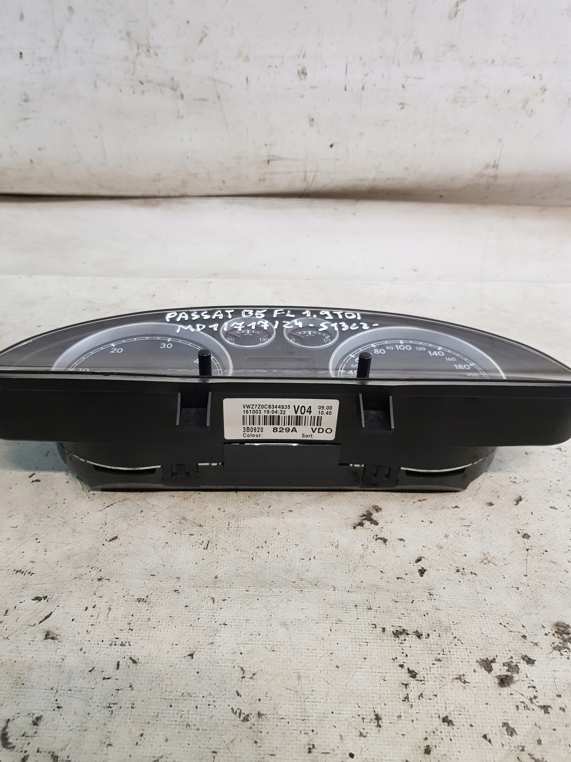 dials VW PASSAT B5 LIFT 1.9TDI 3B0920829A