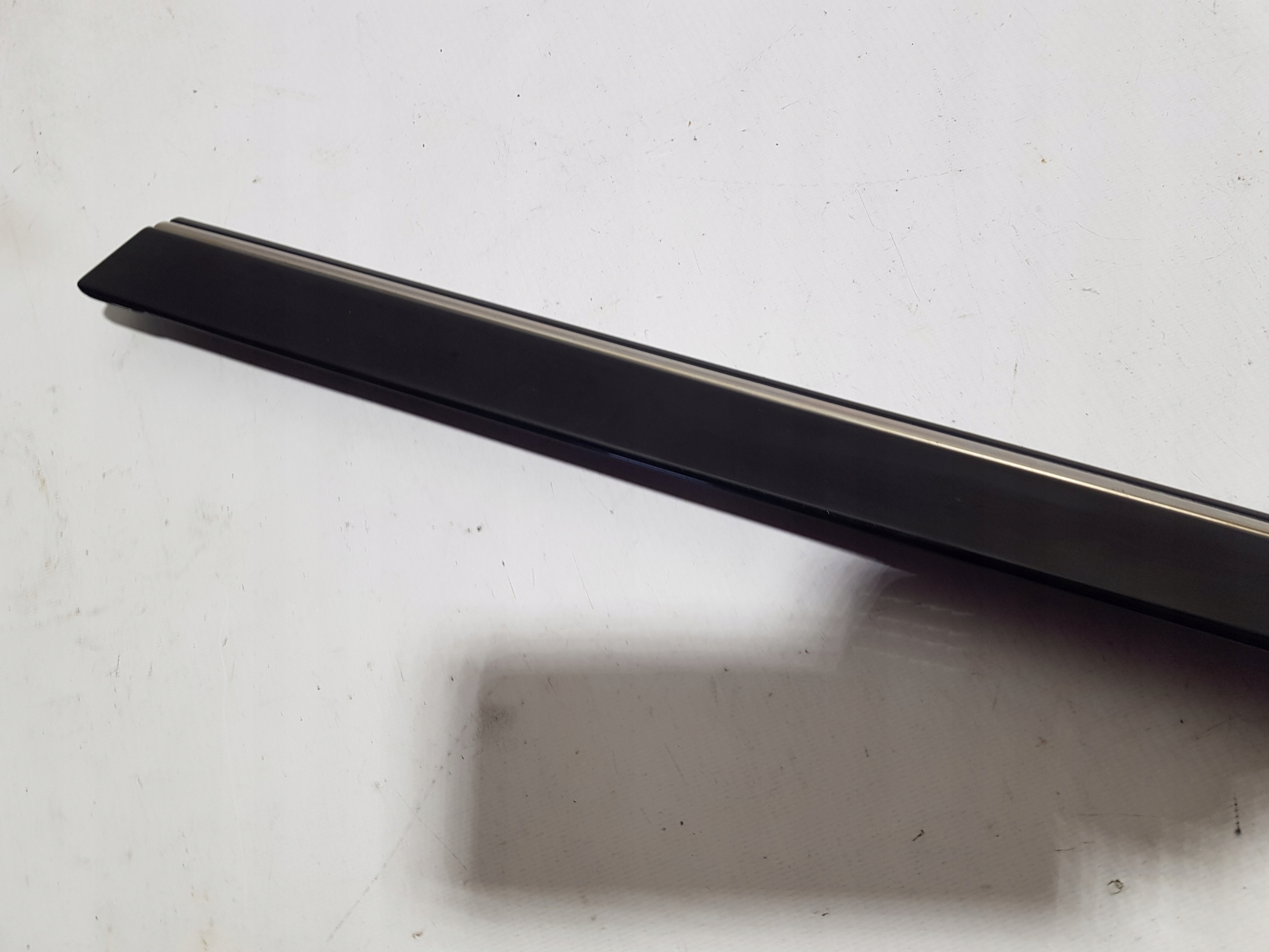 moulding door right front right front MERCEDES W251 197 C197