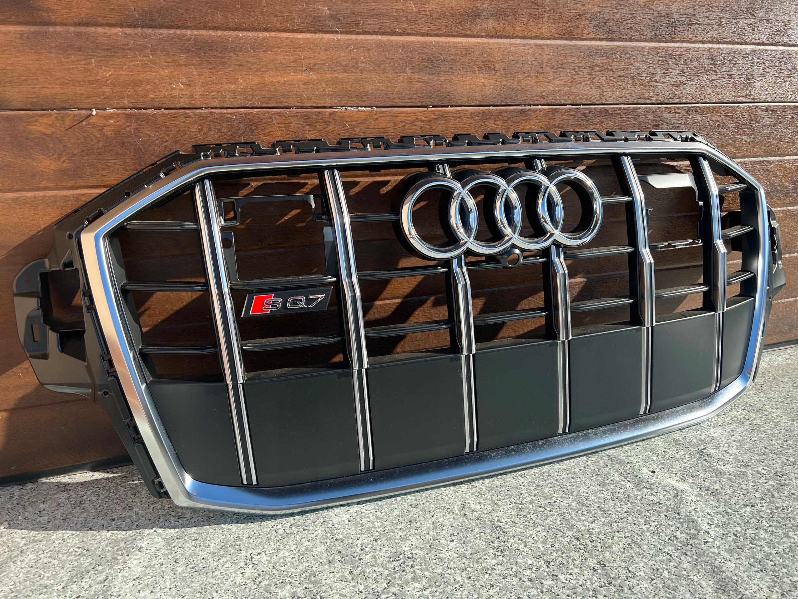 GRILL AUDI SQ7 Q7 4M0 LIFT ATRAPA NOWA ORYG Producent części Audi OE