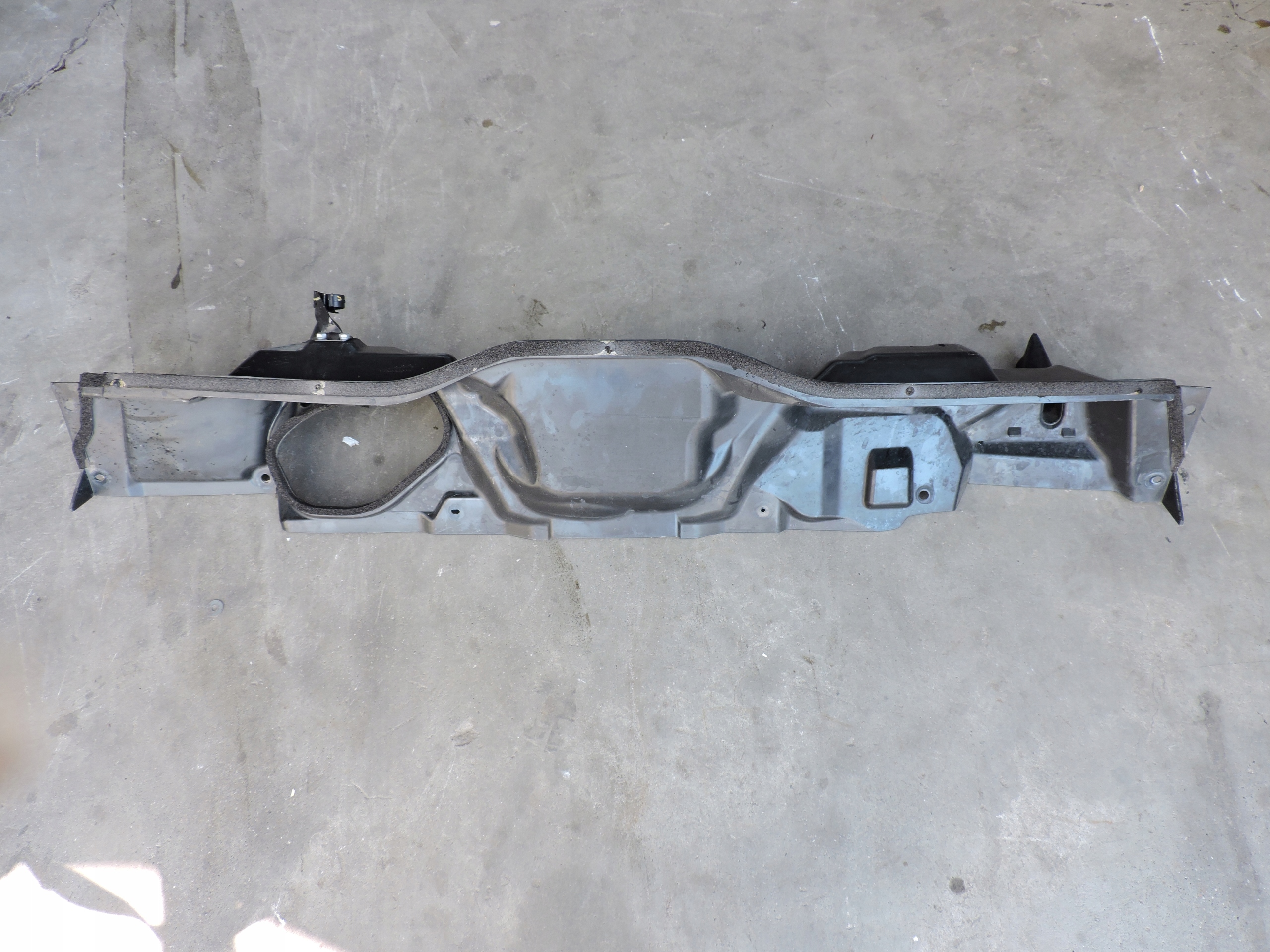 PODSZYBIE MASERATI GRANTURISMO GRANCABRIO M145 082231100