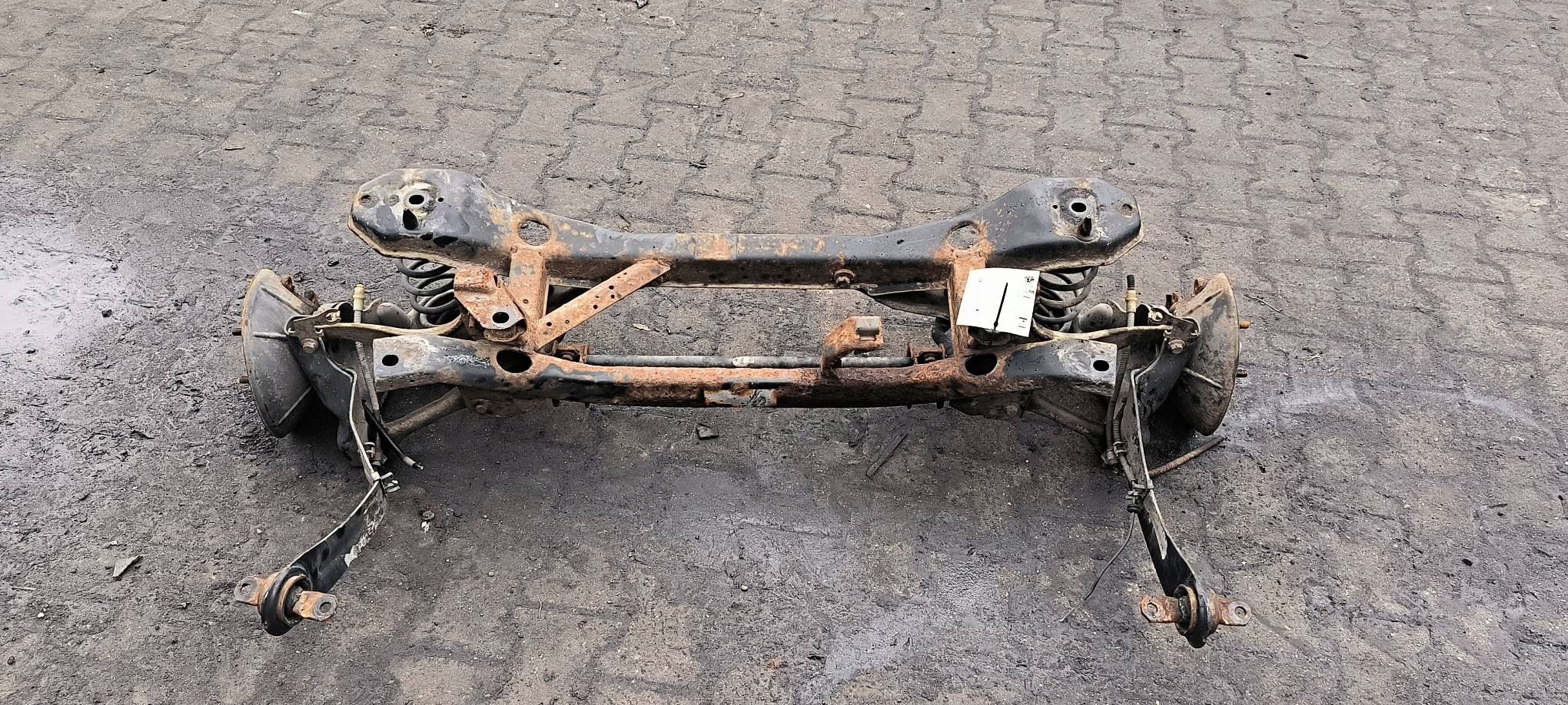 träger / Achsträger heck FORD FOCUS MK1 HB