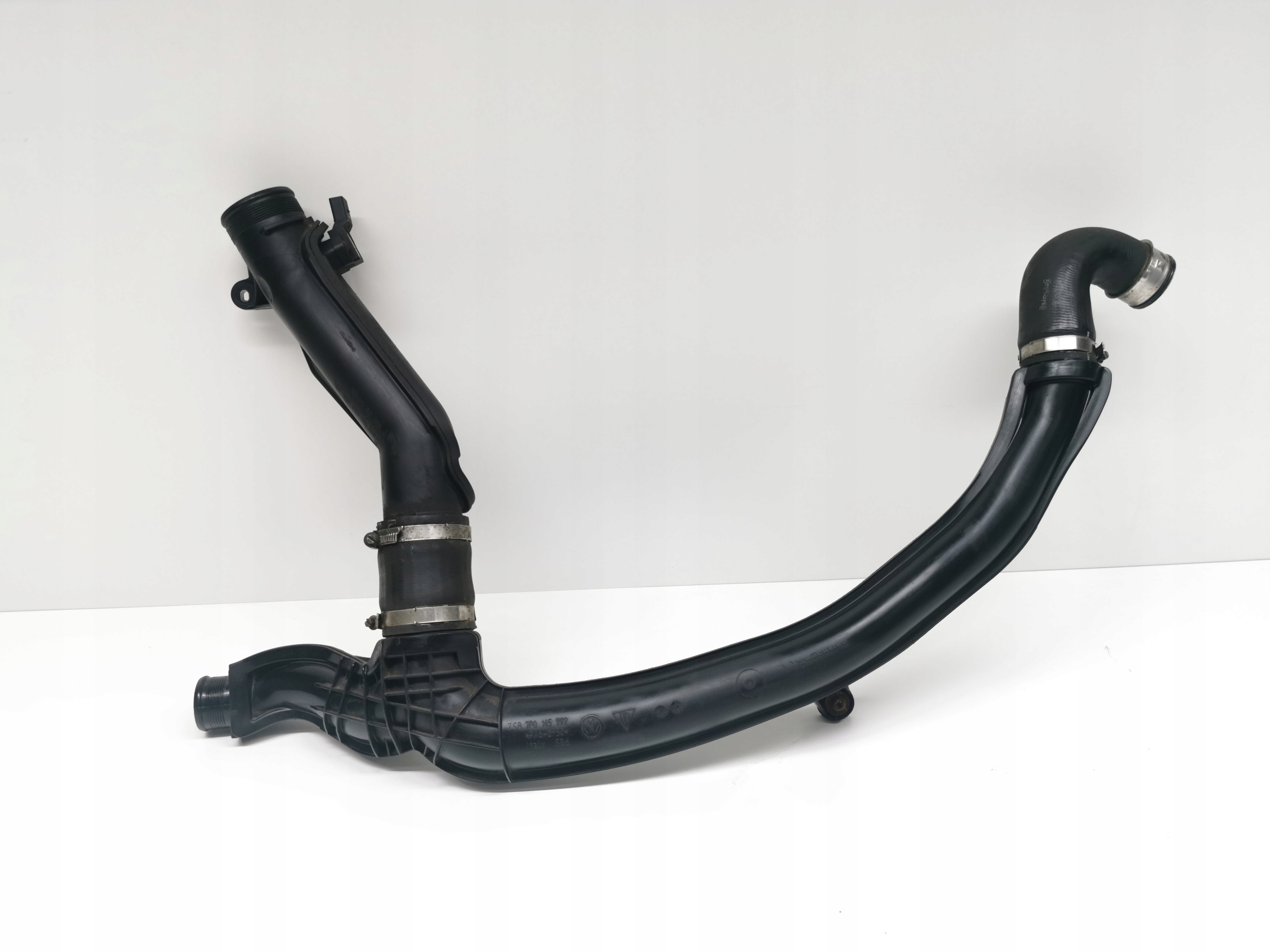 trouba hadice intercoolera PORSCHE CAYENNE II 3.0 TDI 7P0145792