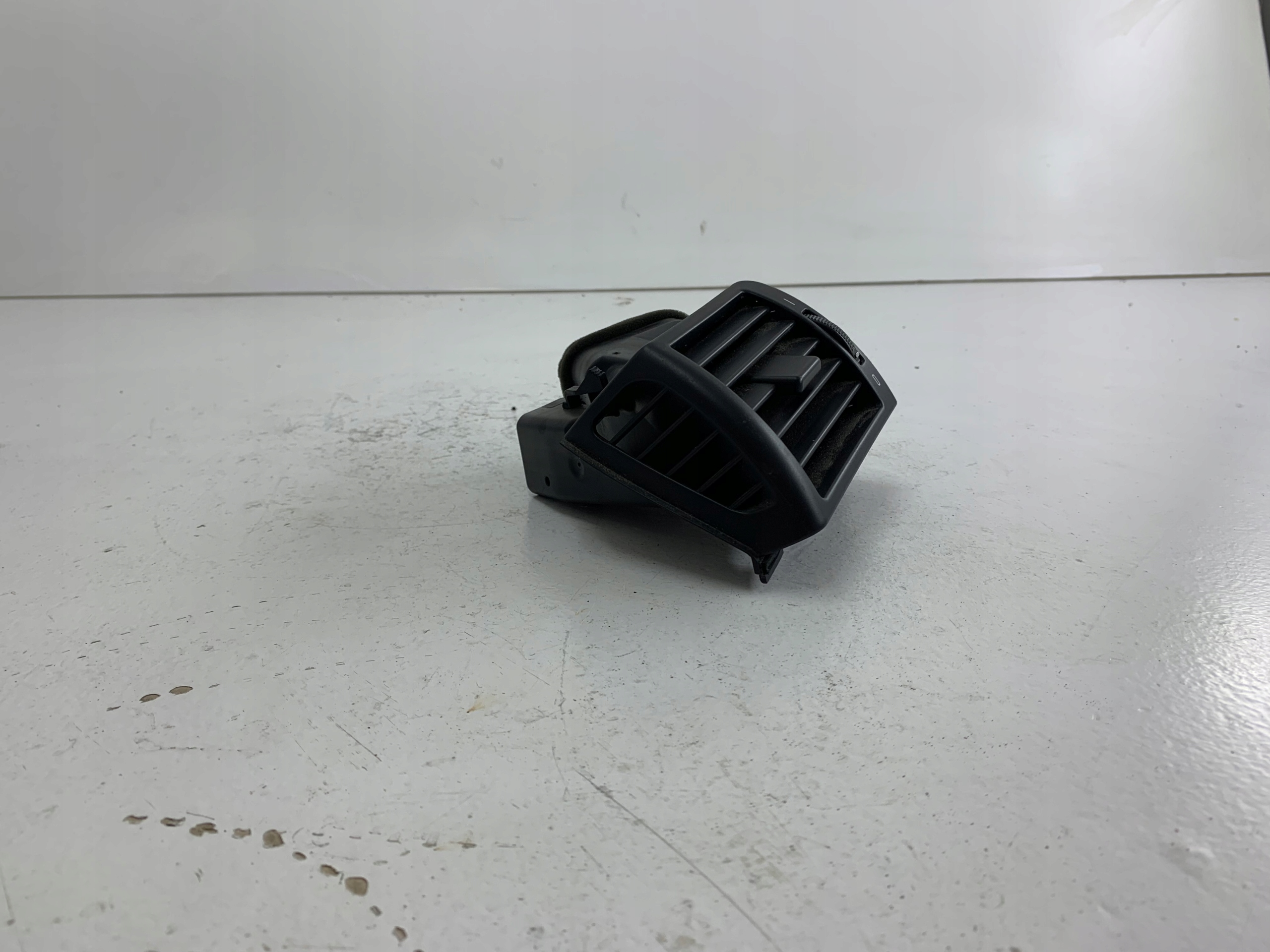 BMW E46 grid air conditioning devices left 8361897