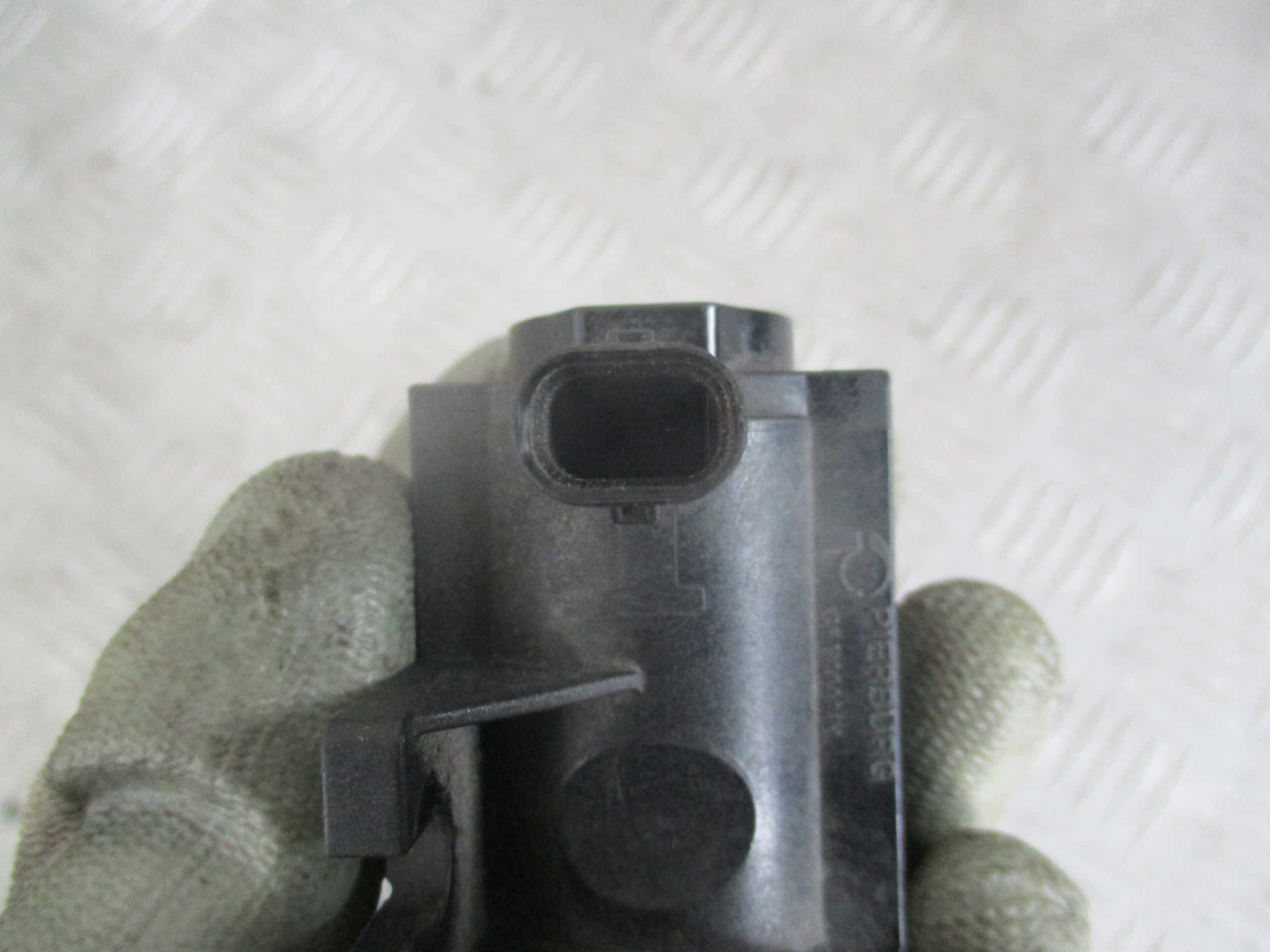 клапан давления MERCEDES GLA X156 2.0 TB 13-19r A0081535428 , 70078205