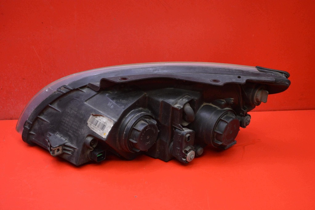 REFLEKTOR right light front lens EU 92102-2R000 HYUNDAI I30 and FD 07-10