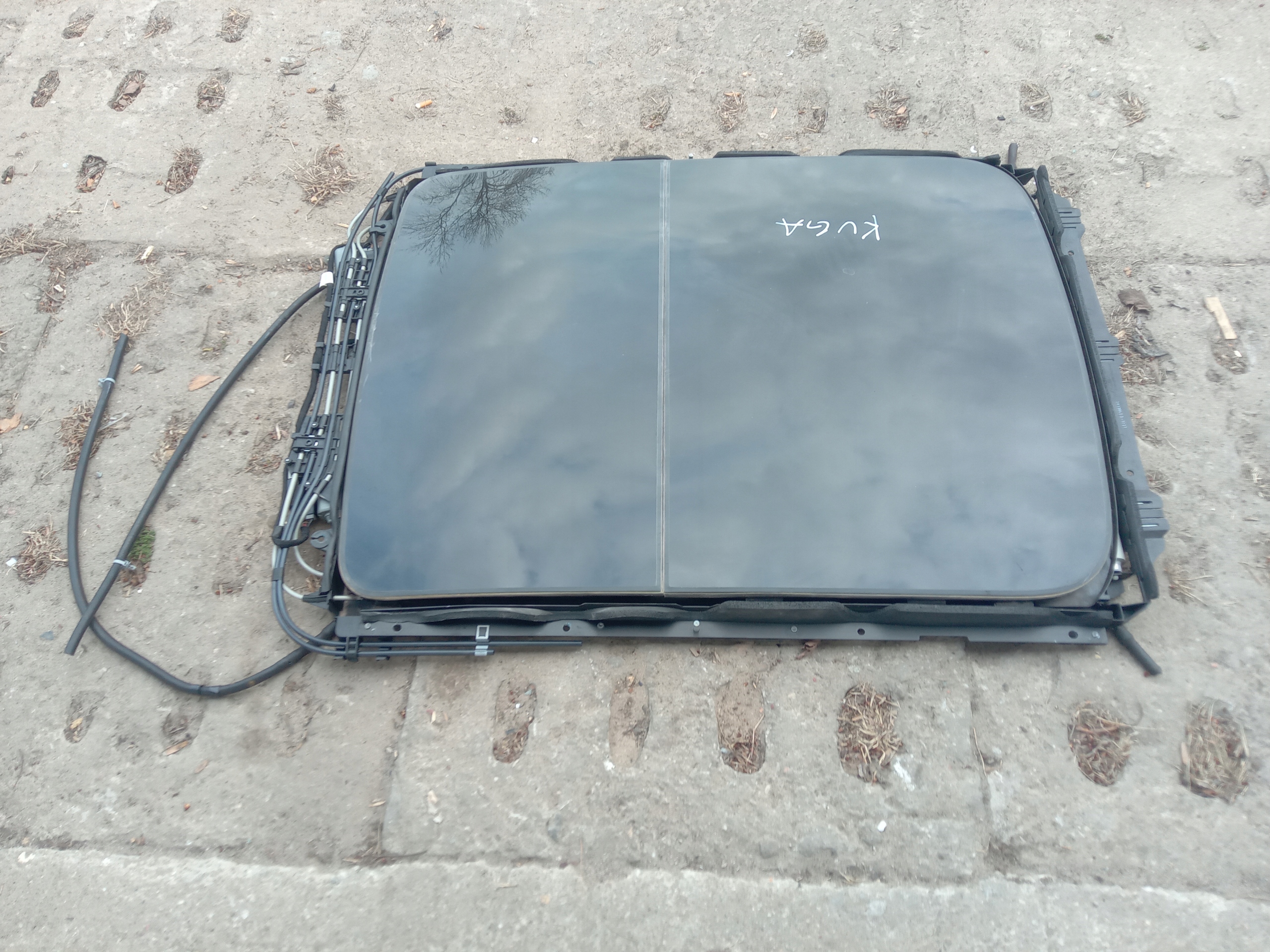 FORD KUGA MK2 SZYBERDACH PANORAMA SILNICZEK Producent części Ford OE