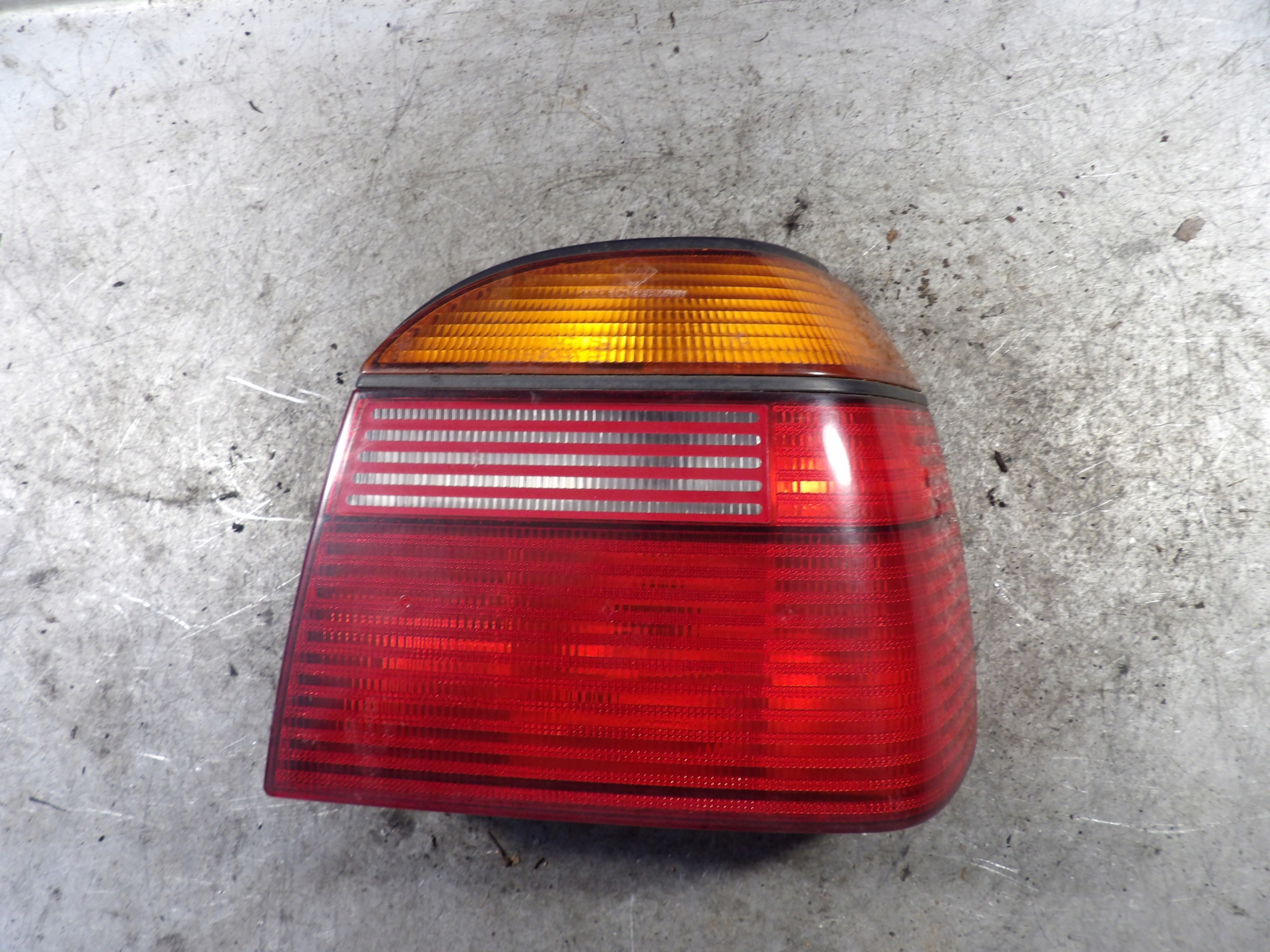 Volkswagen Golf III light rear right 1H6945257 HB 5D