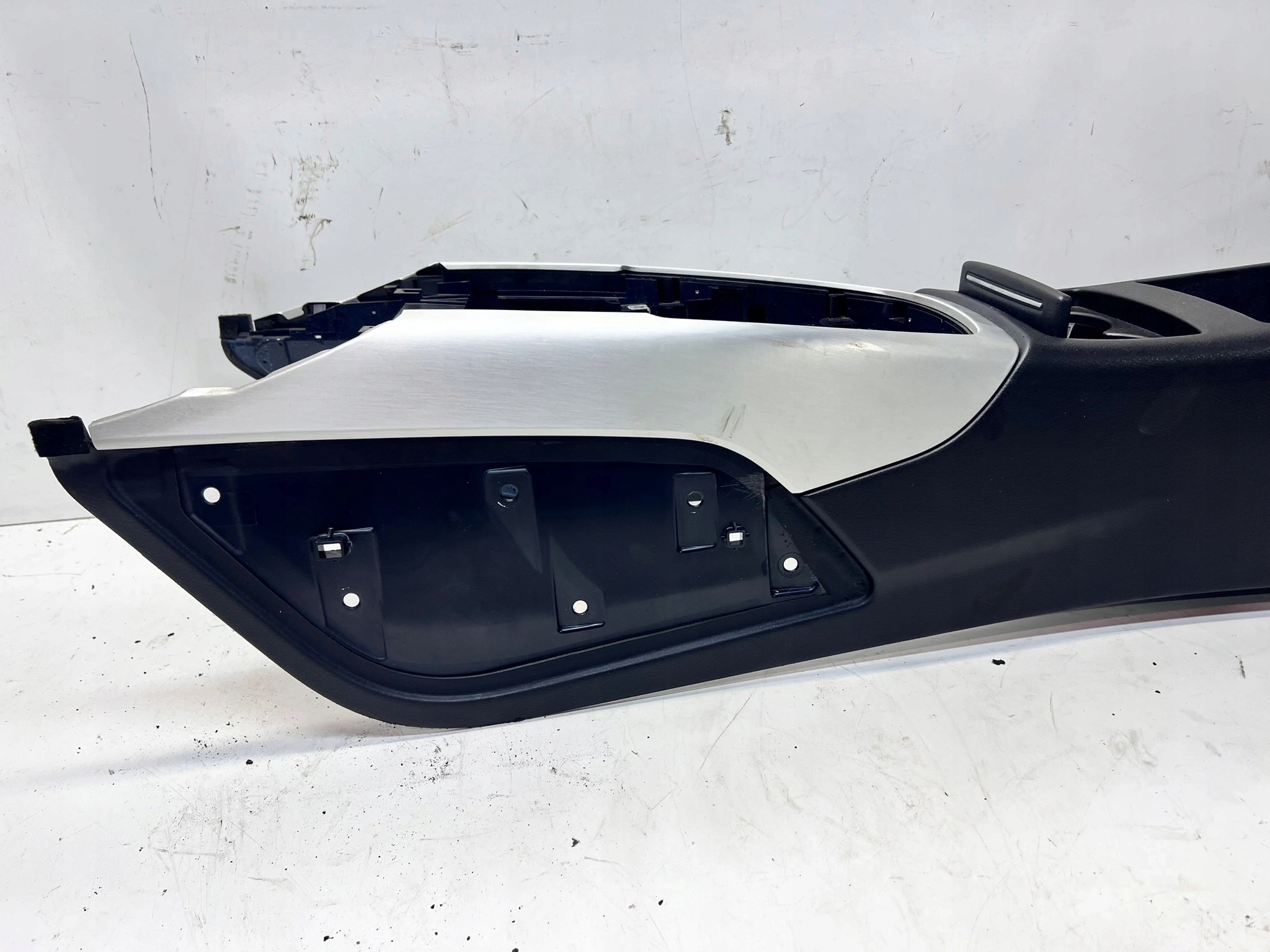 TUNEL mitte AUDI A6 C7 A7 4G0863244A