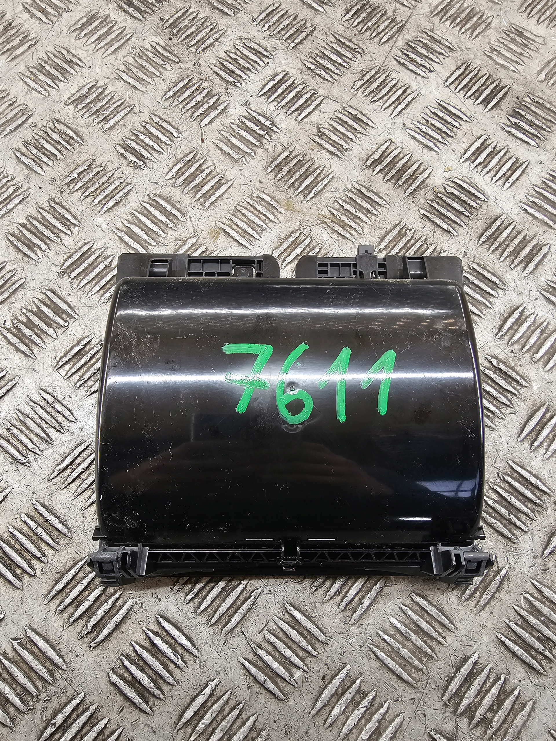 passenger compartment ashtray SKODA OCTAVIA III 5E2863077D