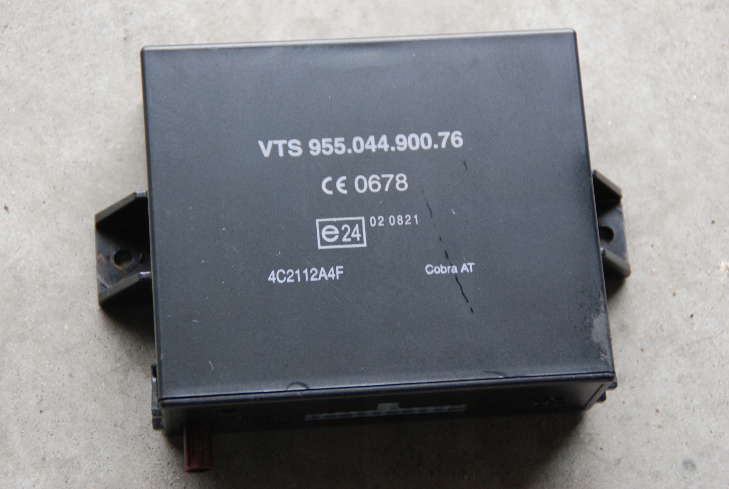 ПЕРЕДАВАЧ СИГНАЛУ GPS COBRA AT 4C2112A4F