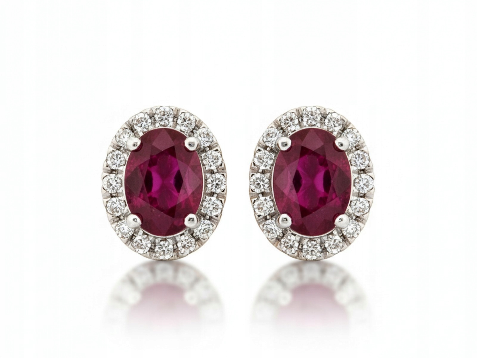 Náušnice ze zlata 585 na tyči s rubínem a brilianty 0,128 ct jako dárek