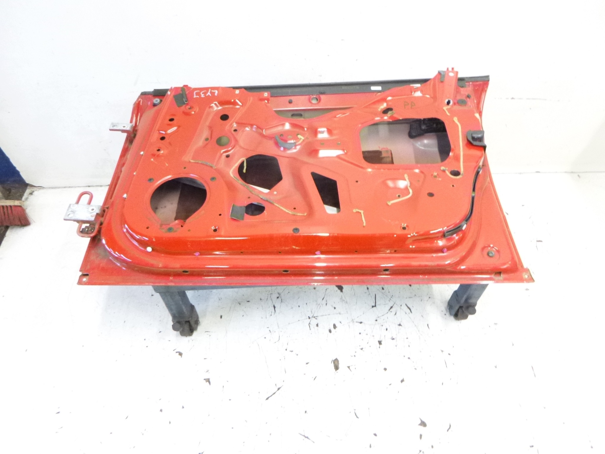 door front right AUDI A4 B7 kombi S-LINE LY3J 2007