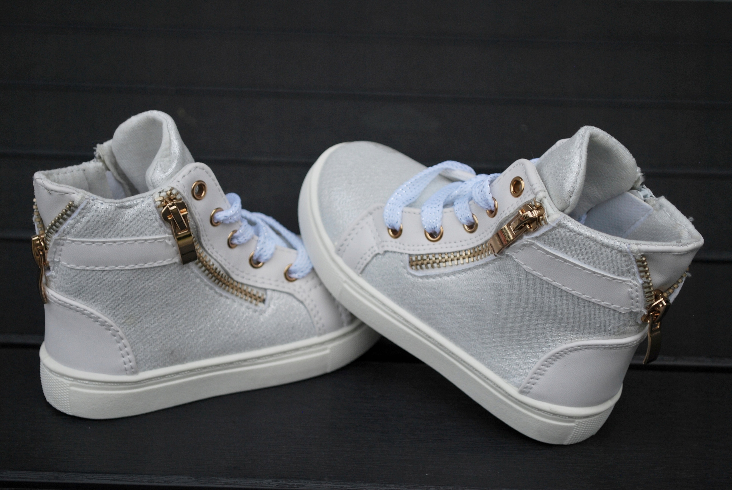 SREBRZYSTE TRZEWIKI NA SUWAK r.34 / 21,2cm Kod producenta DD403-2