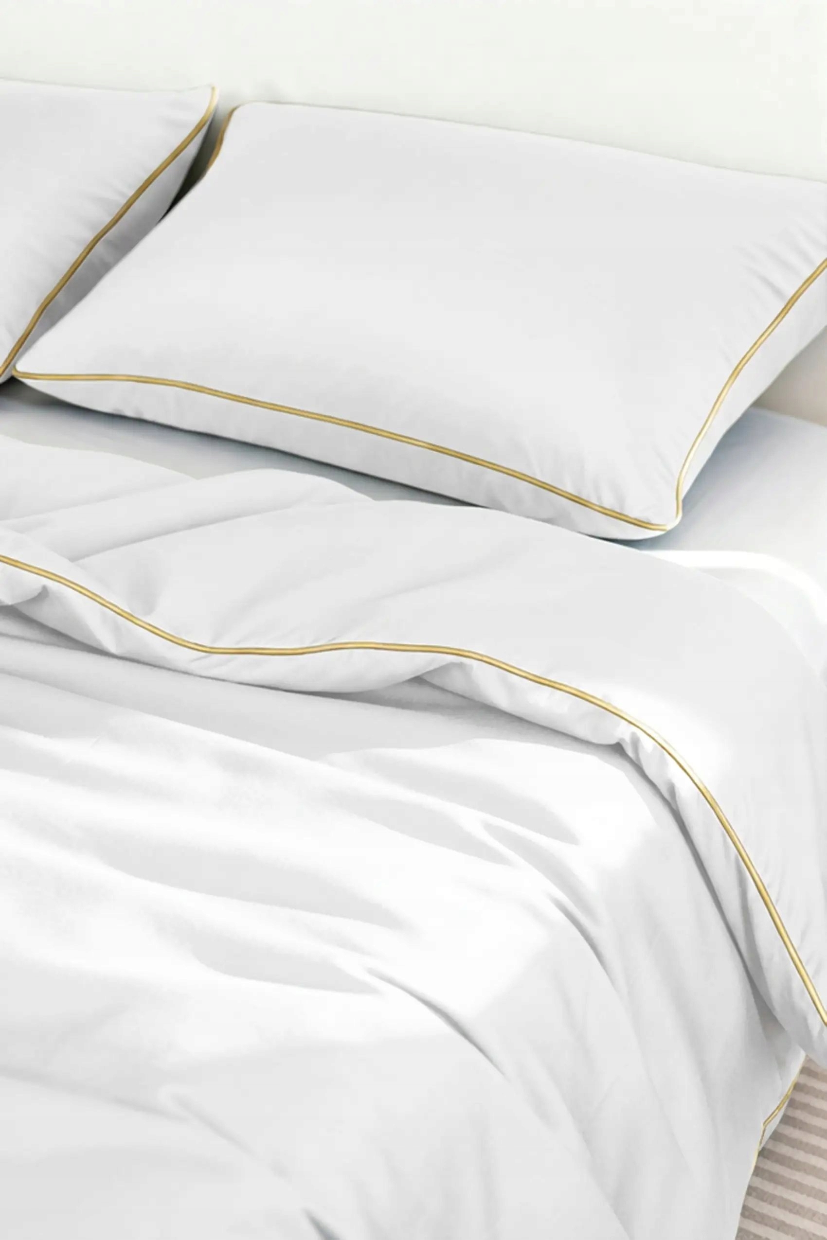 Posteľná Bielizeň bambusová 220x200 biela so zlatou bizou