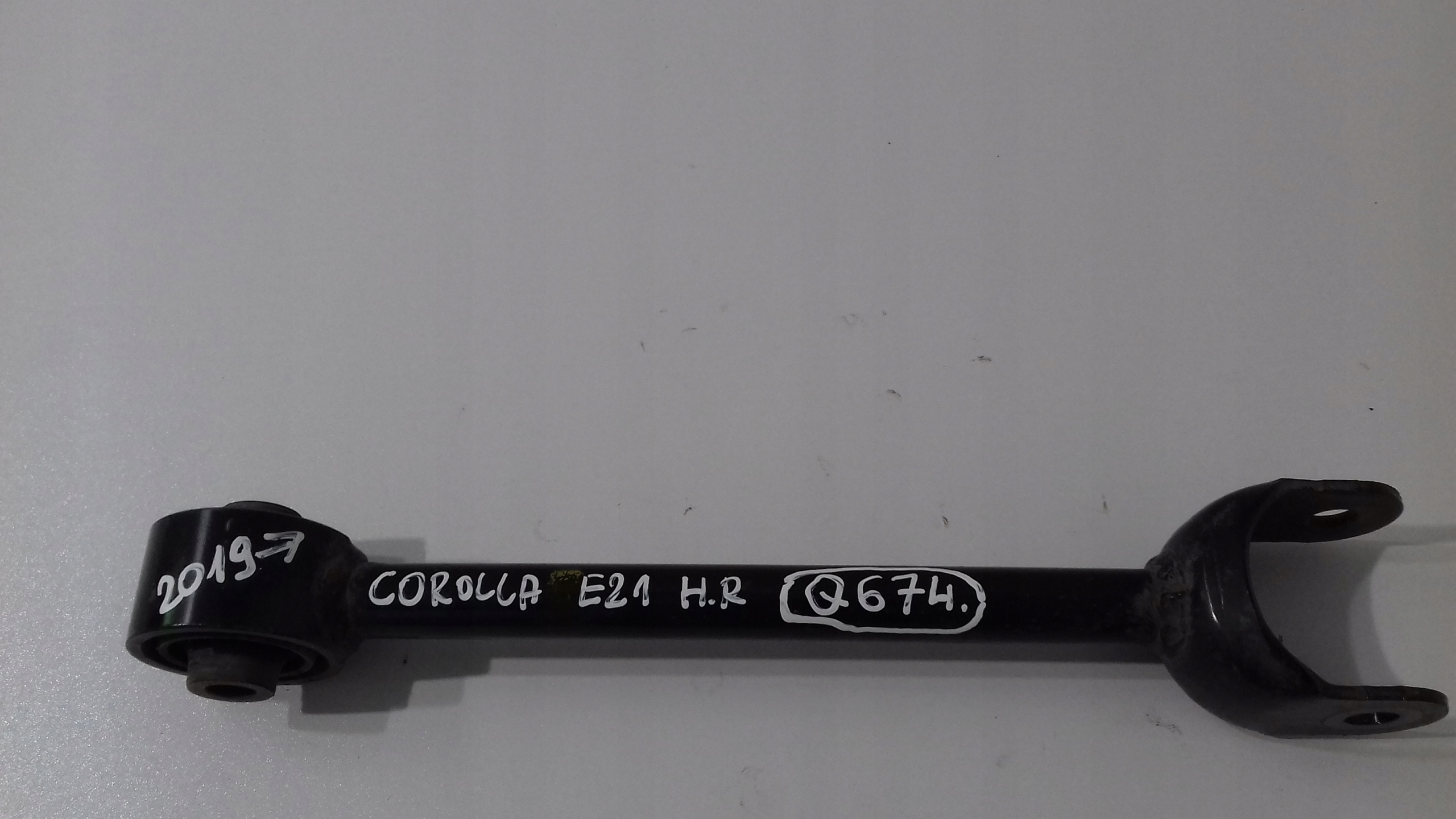 TOYOTA COROLLA E21 Querlenker hinten rechts klein heck 19
