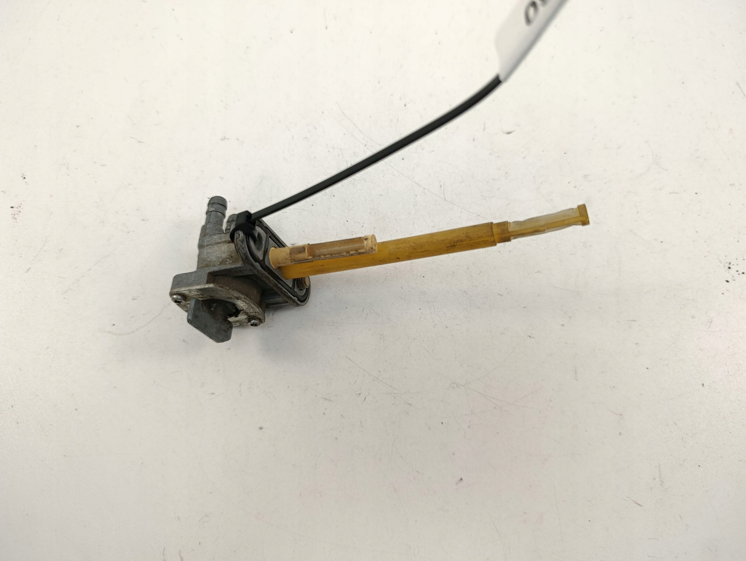 YAMAHA TDM 850 4TX KRANIK PALIWA