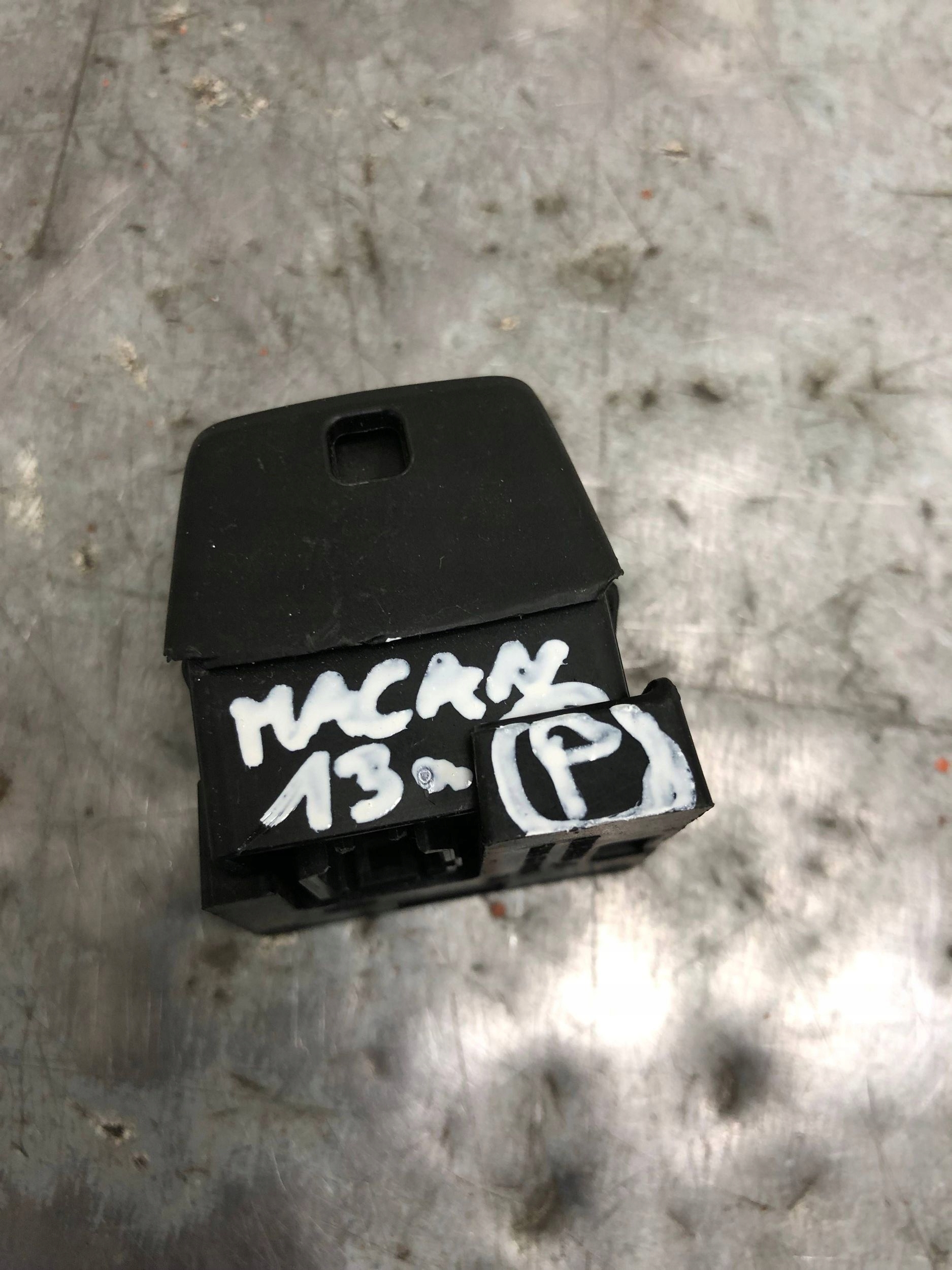KAMERA reversing rear part PORSCHE MACAN 95B 95B980551F