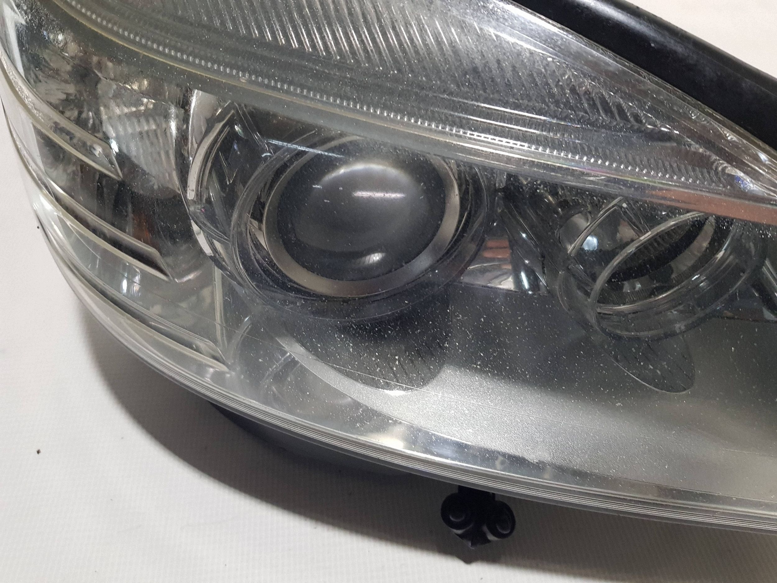 light XENON front right Mercedes C W204 A2048203059 EU EUROPA