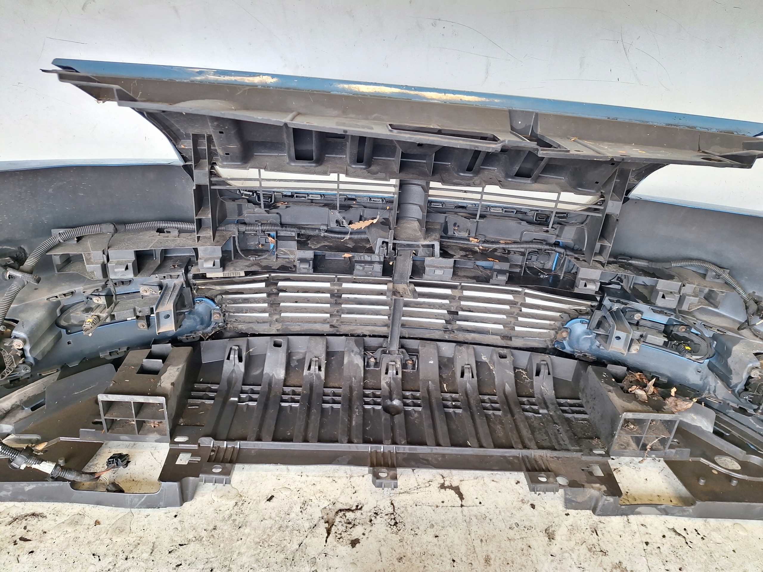 RENAULT SCENIC III LIFT 12-16 bumper + PDC