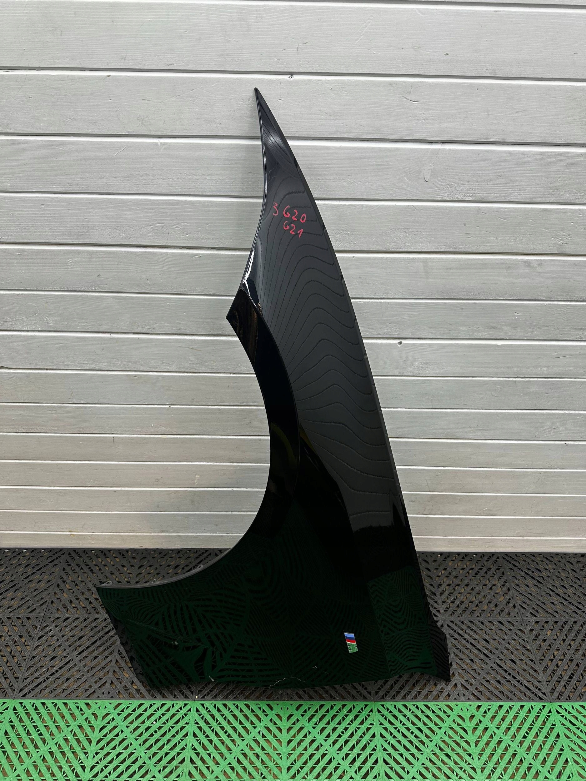 fender front side left BMW 3 G20 G21