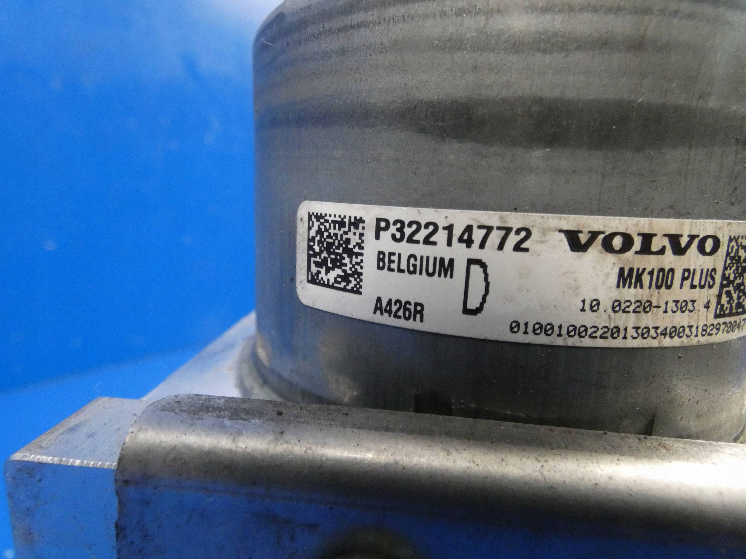 VOLVO V60 II S60 III 18- XC60 II pump control unit ABS