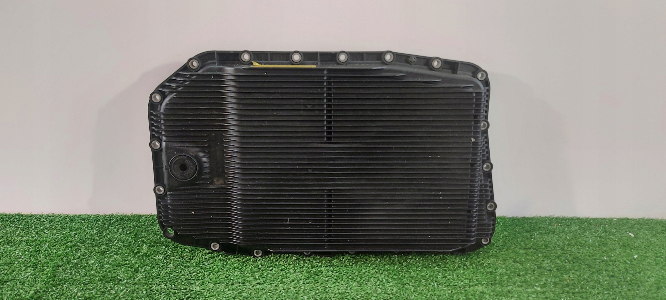 oil sump BMW X5 E70 X6 E71 X3 E83 E60 E61