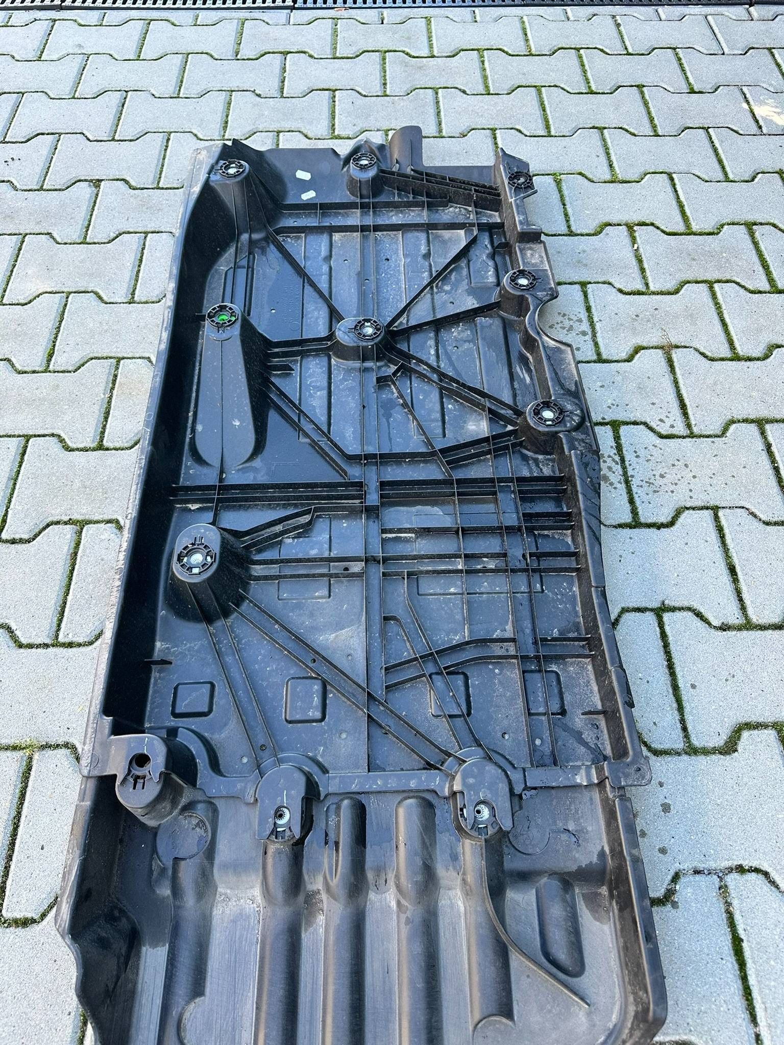 Opel Mokka B 1.2 Hybryda cover chassis left 9836755280