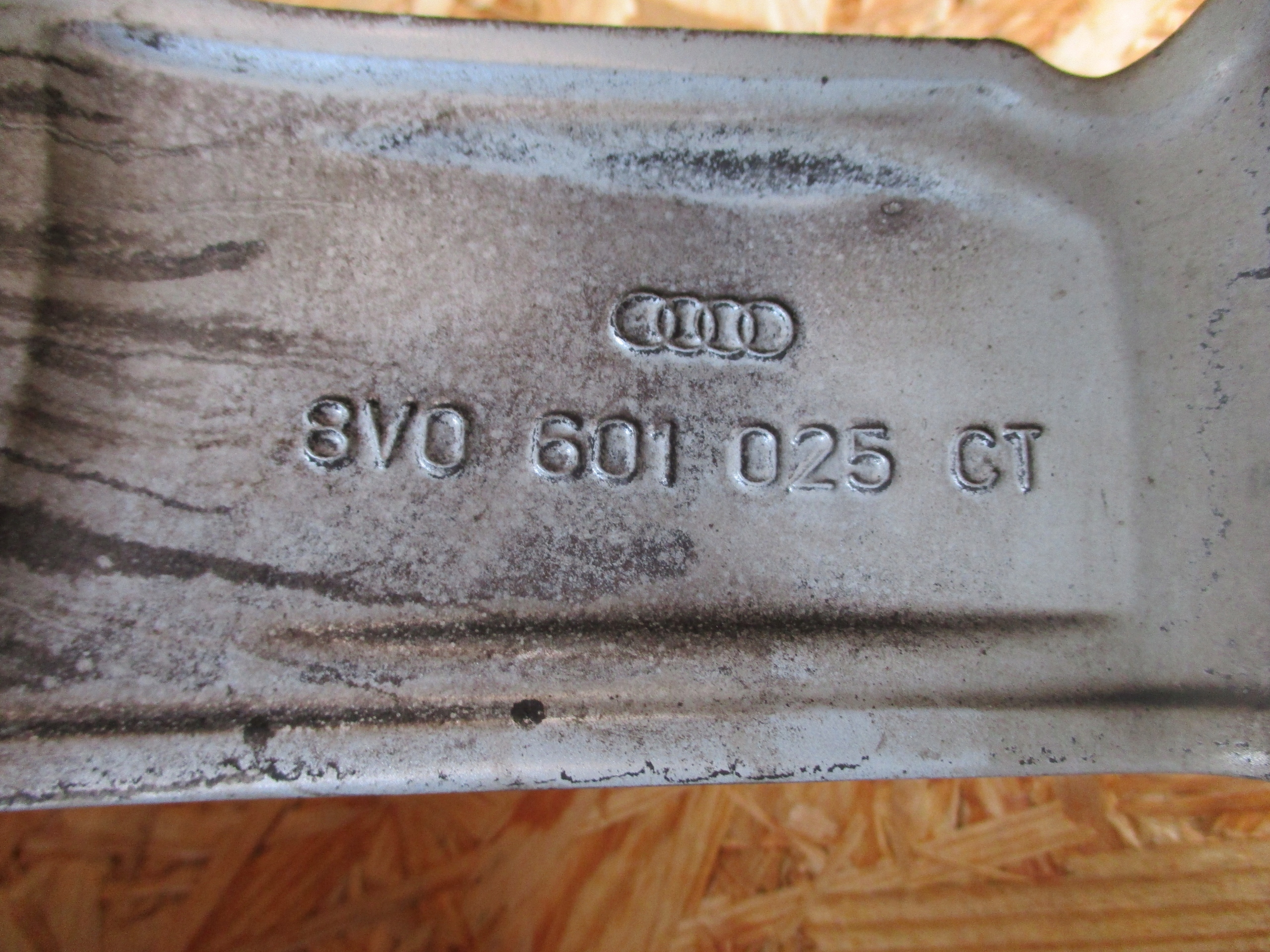 AUDI A3 8V disk hliníkový 7,5Jx17 ET51 5x112