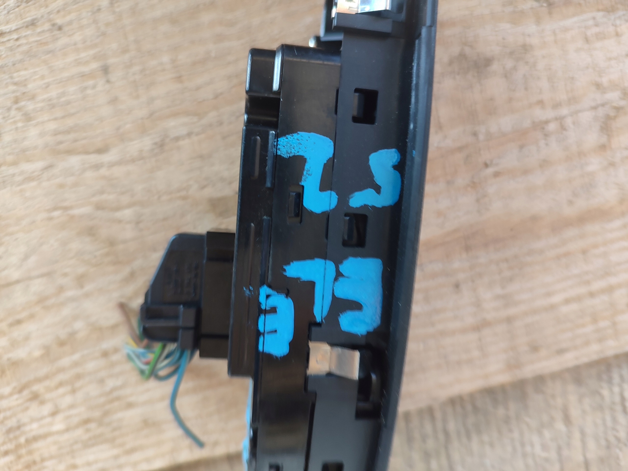 Fensterschalter links vorne BMW 1 E87 E81 3 E90 E91 6970160-02