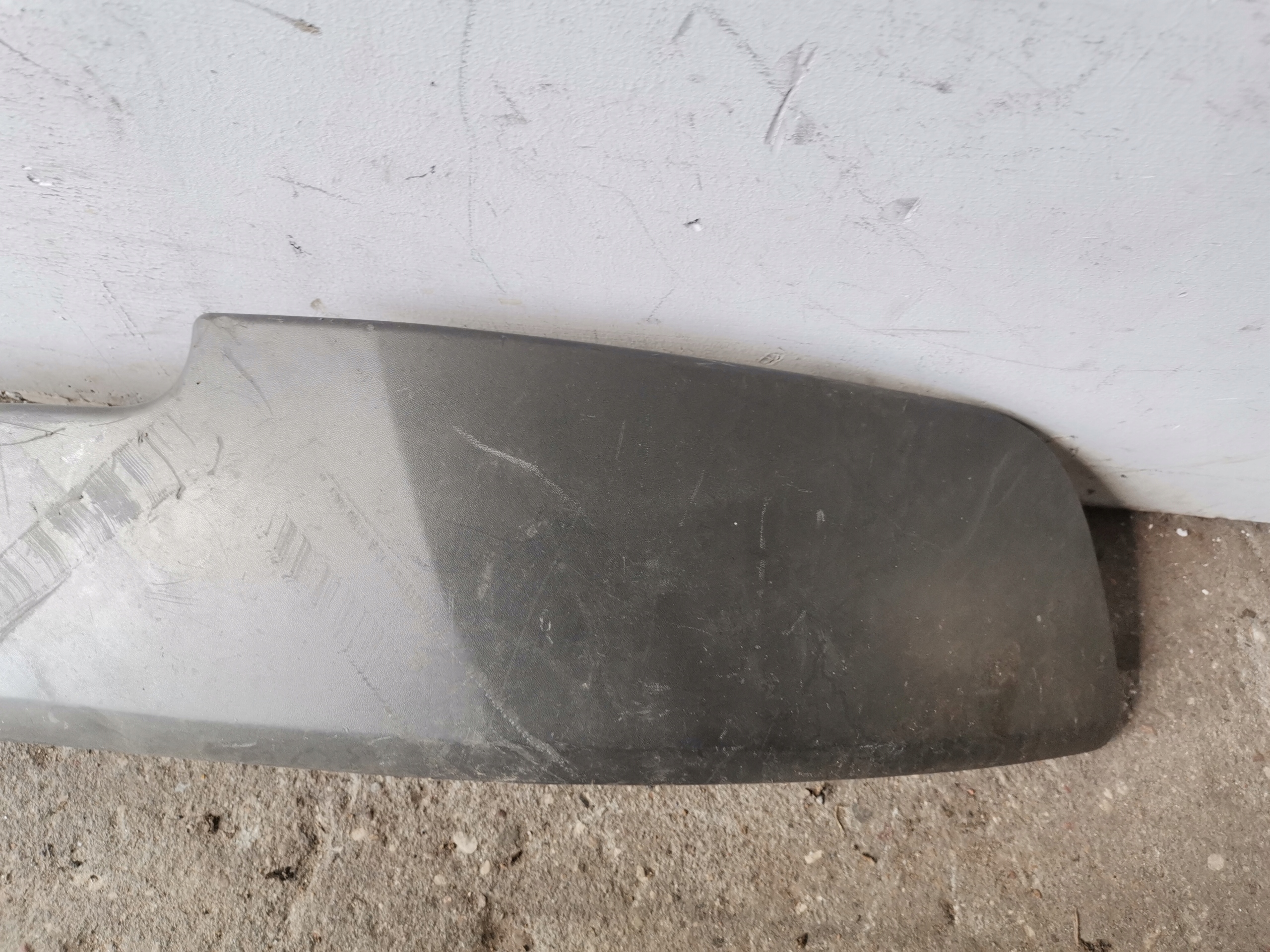 lišta nárazníku pravá předek RENAULT MEGANE II 8200114151
