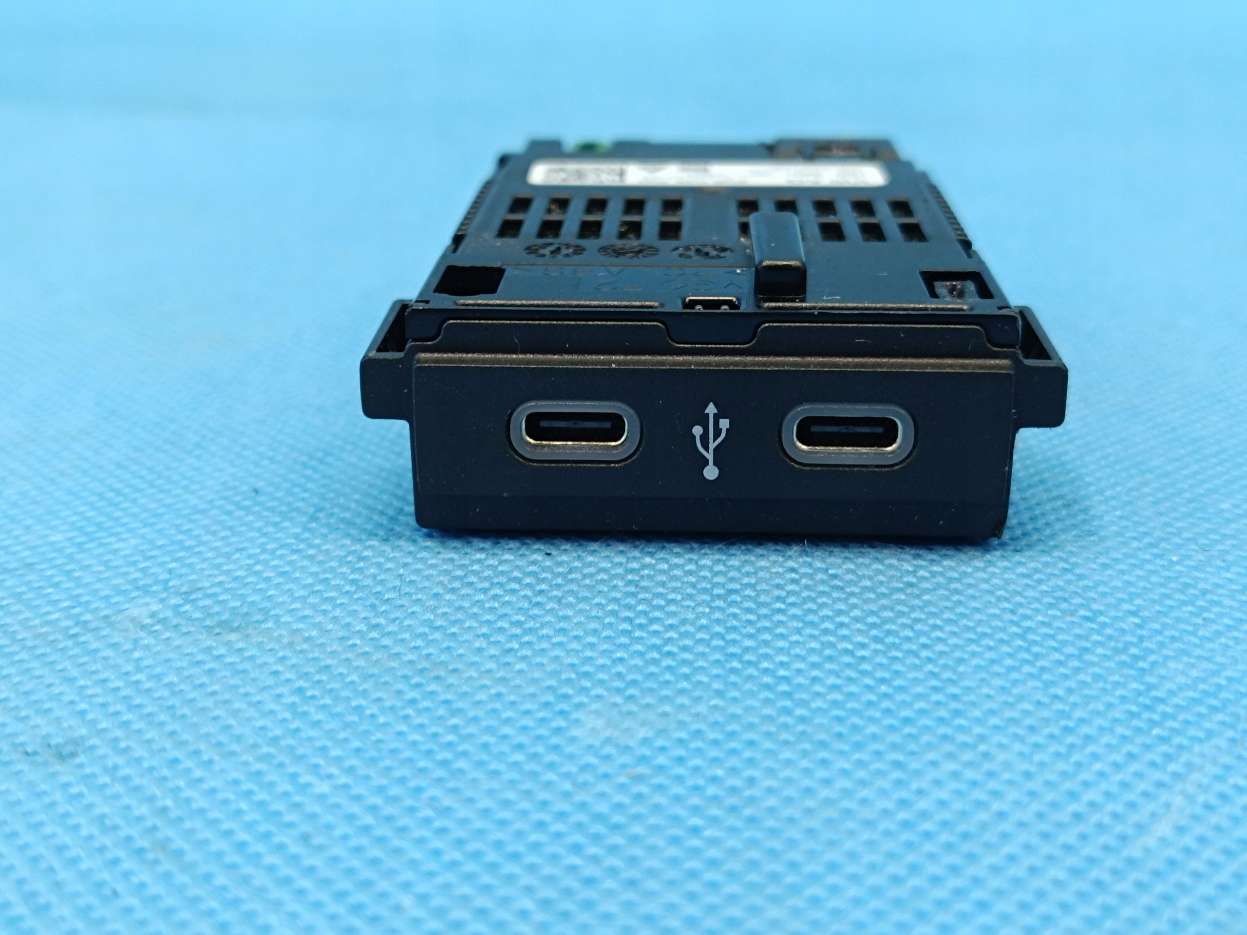 VW T-ROC LIFT 1.5 TSI 110KW 2025 R GNIAZDO PORT USB TYPU C DUAL 2G6035700