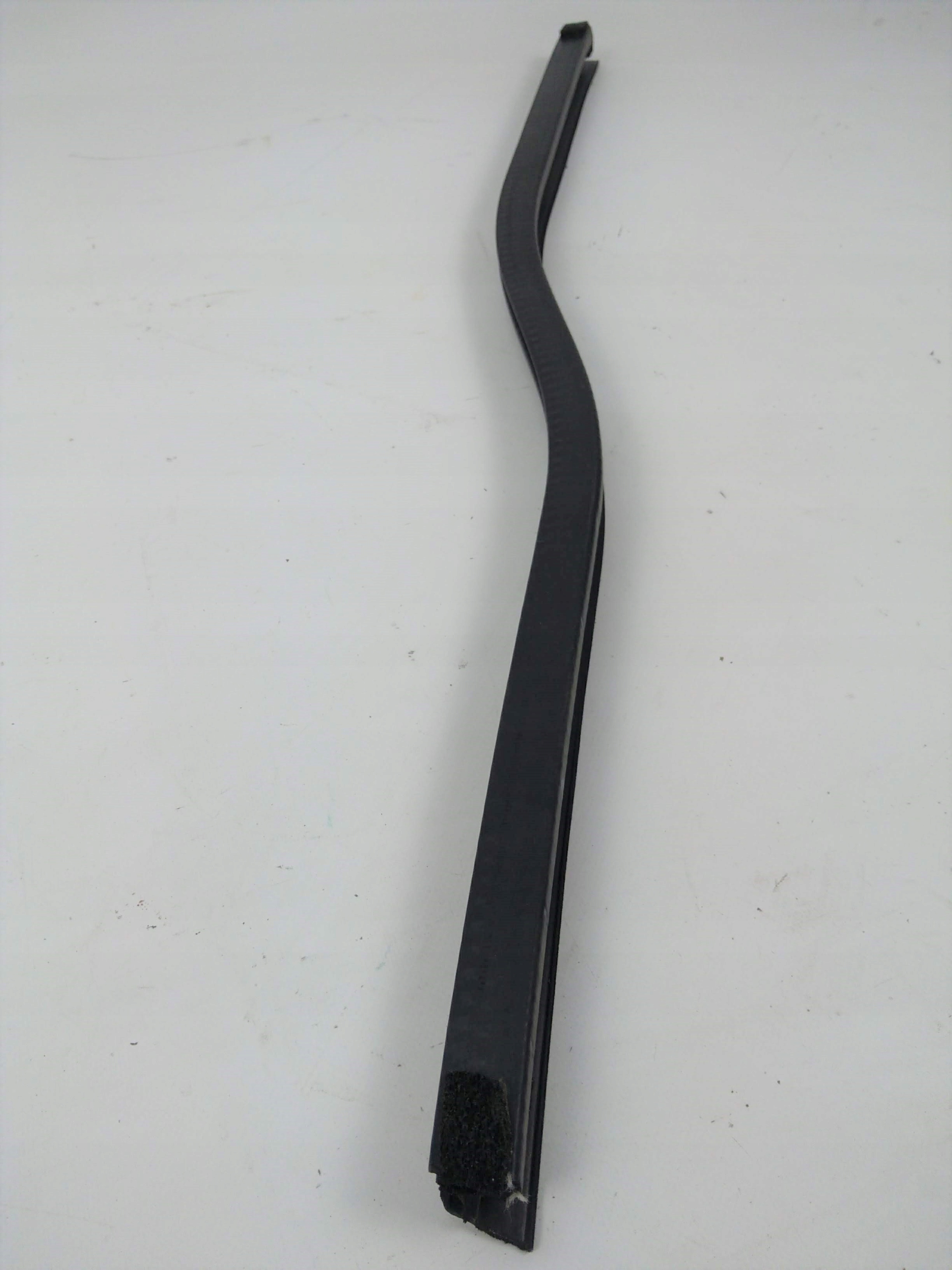 Ford F150 gasket inner windows front RH15-20