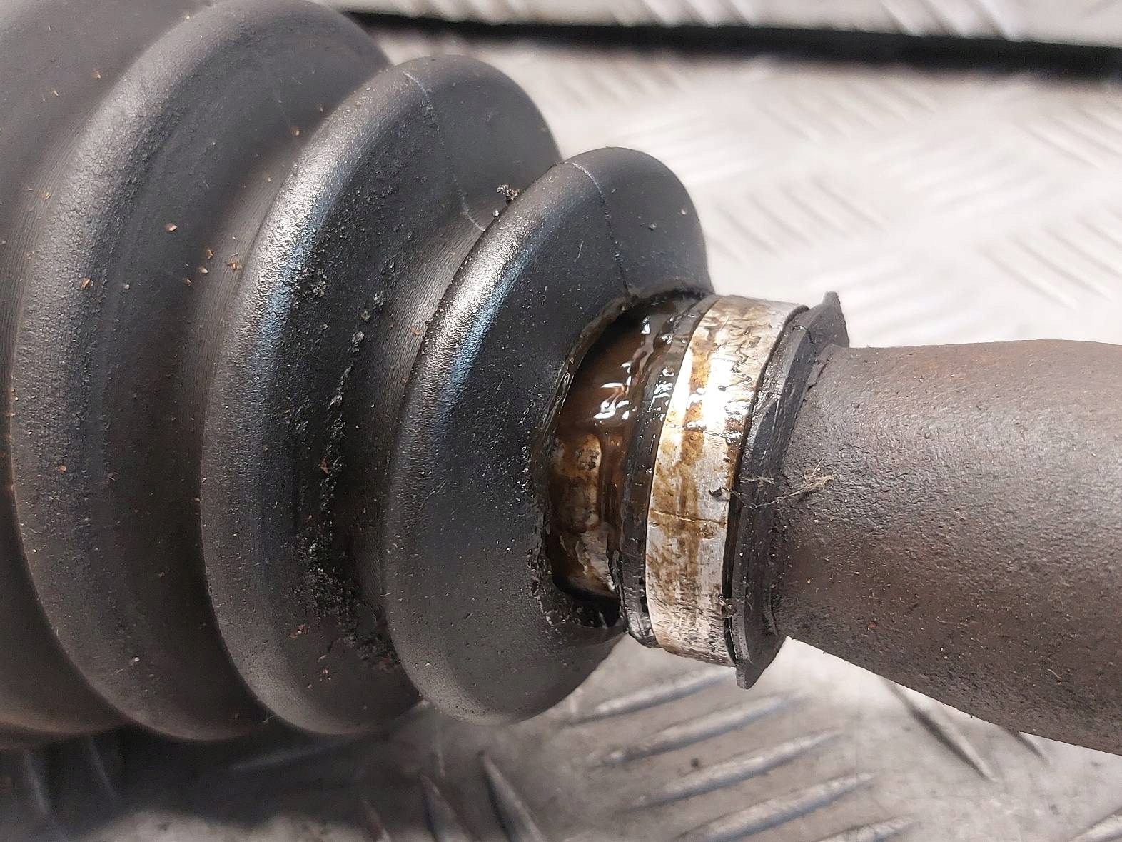 semi-axis left front + right front VOLVO C30 and 2.0 HDI