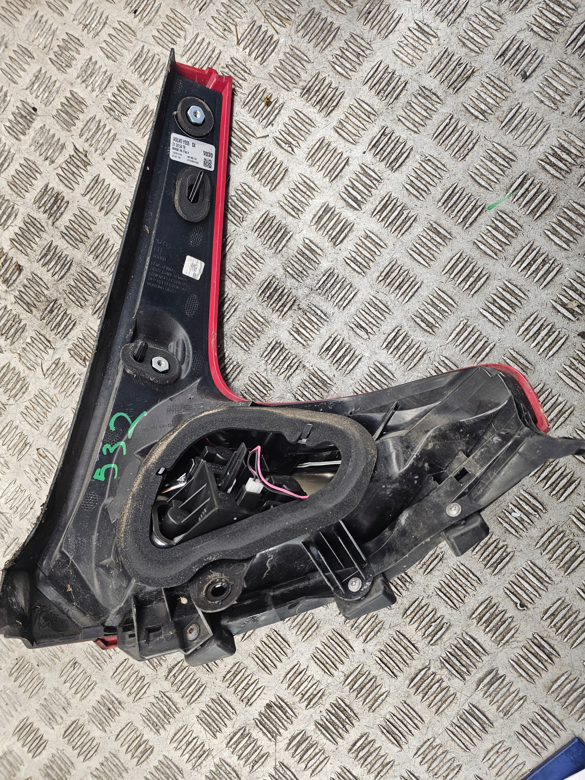 VOLVO V40 II light left rear rear part 31395478