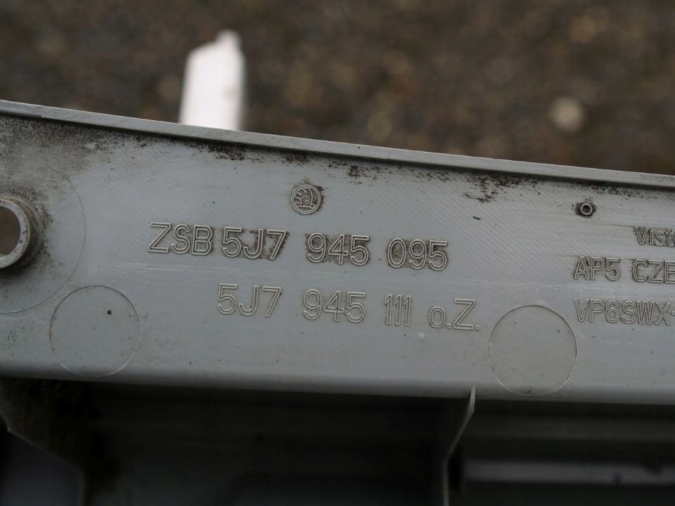Skoda Roomster light left rear left rear part 06r 5J7945111
