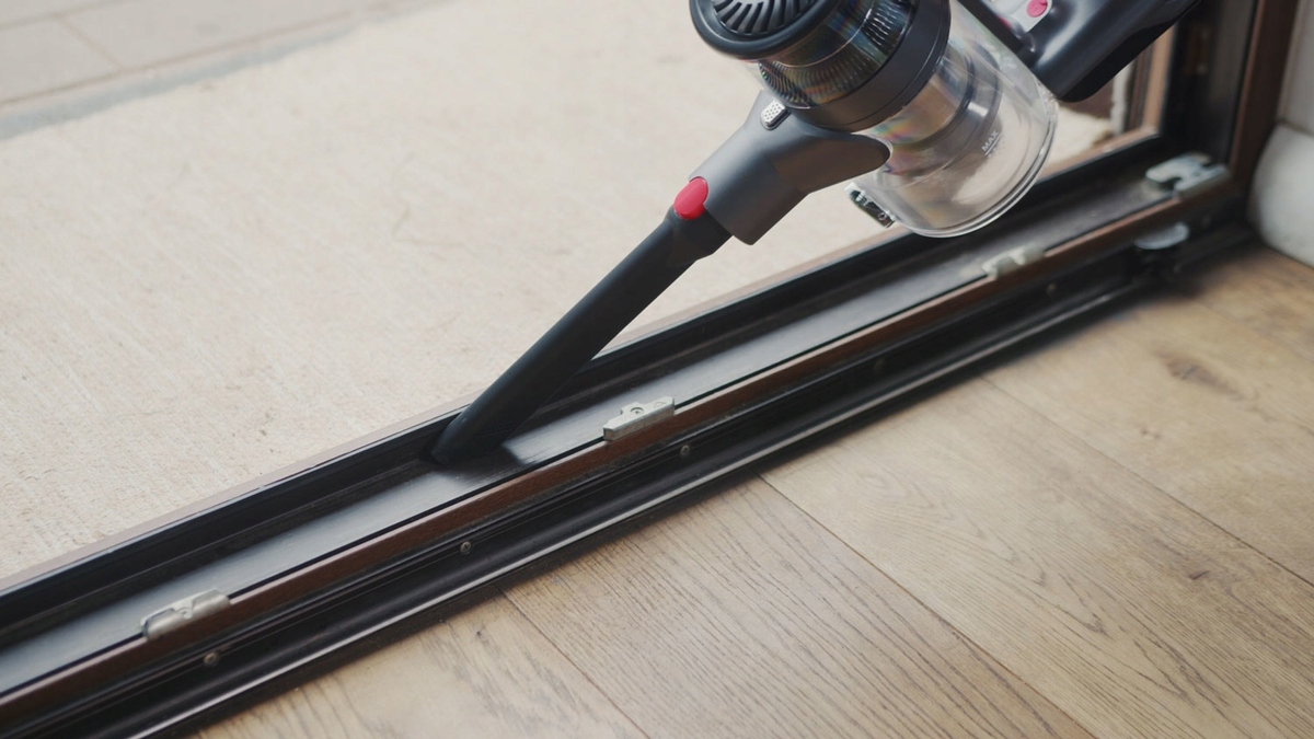 ODKURZACZ PIONOWY BEZPRZEWODOWY 2w1 PRACA NA MOKRO Z MOPEM BLDC 200W Moc 200 W