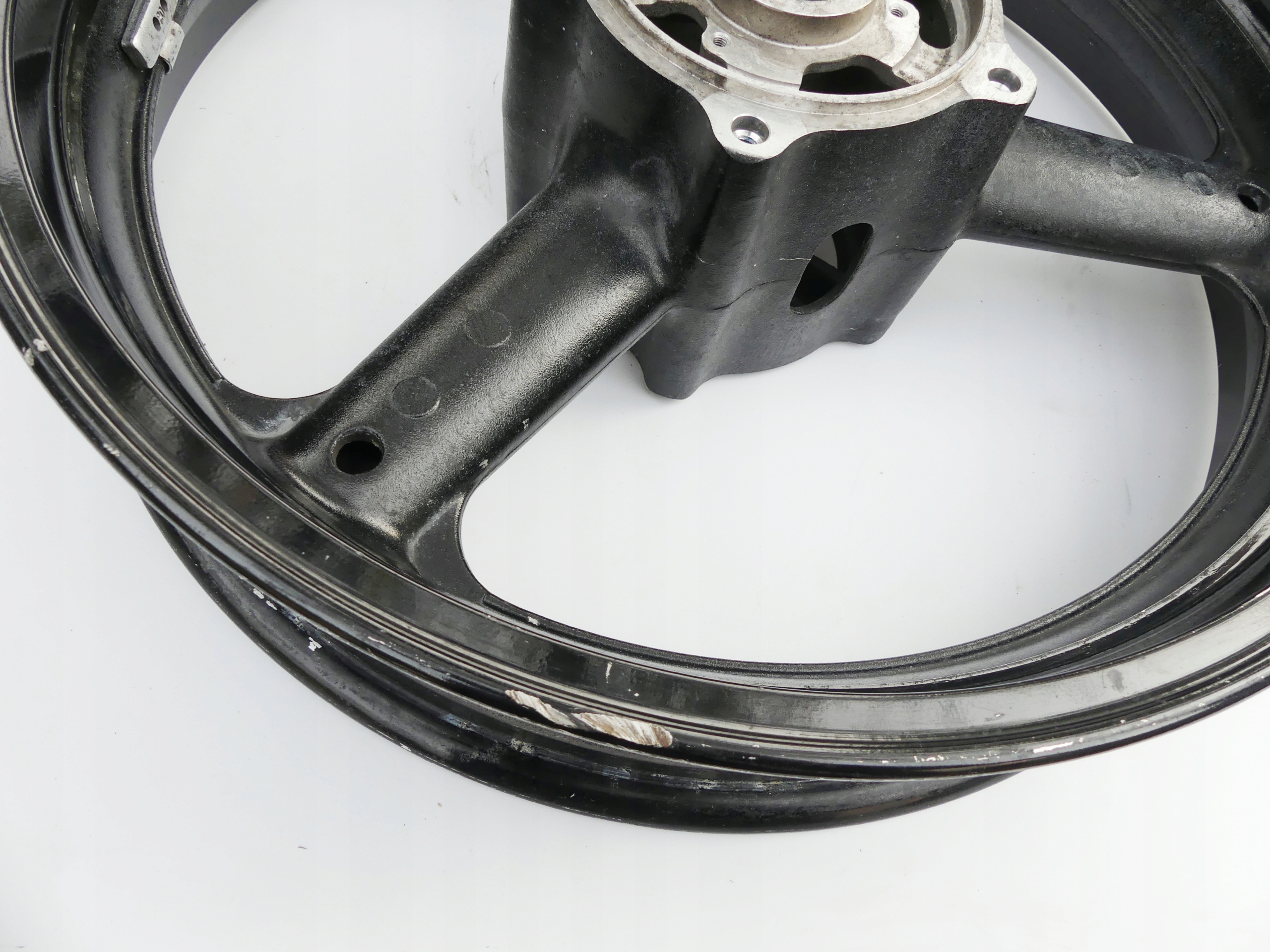 FELGA PRZOD KOLO SUZUKI GSF 650 BANDIT ABS 05 Rim diameter 17