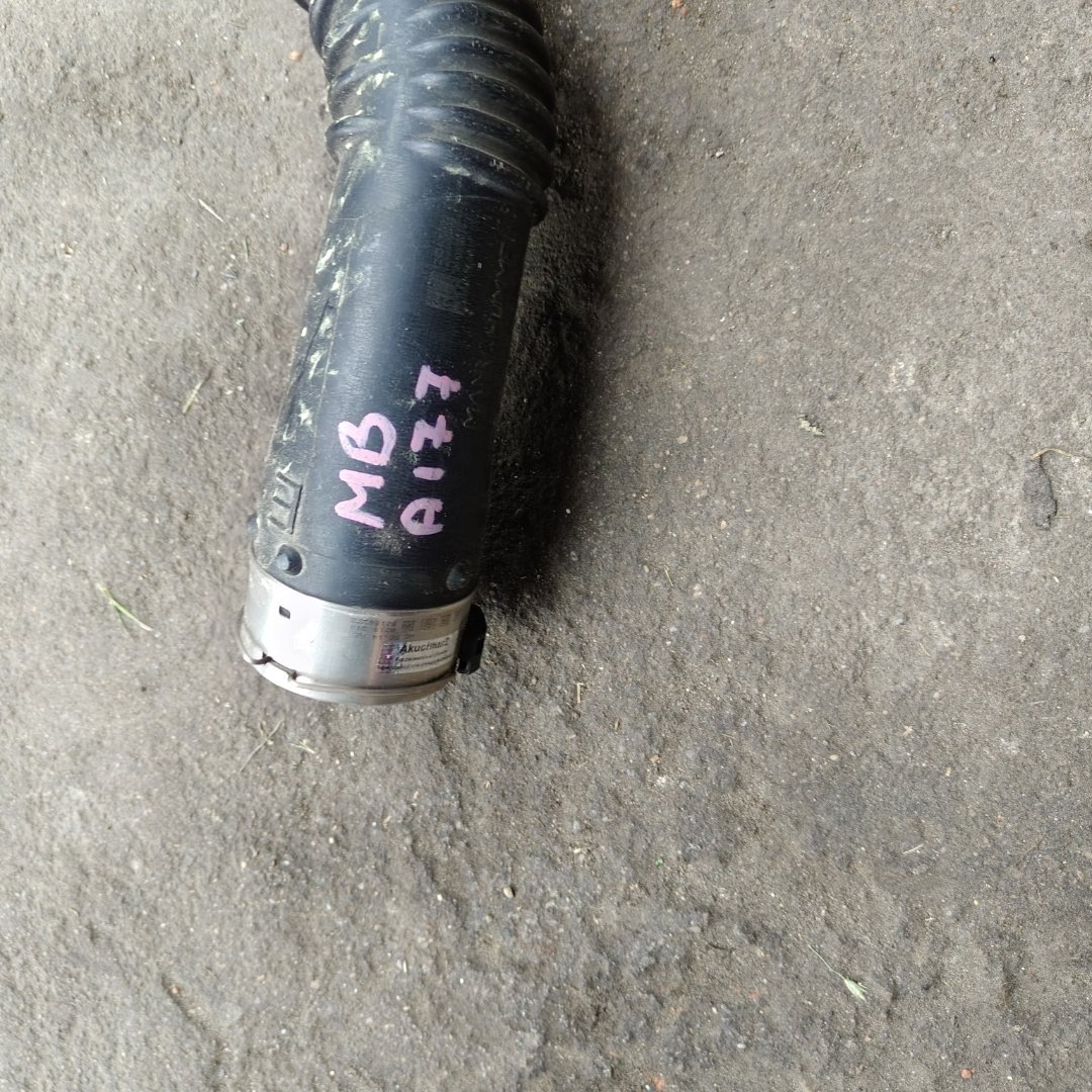 hadice intercoolera levý MERCEDES W177 W247 CLA GLA A1775201400 originál