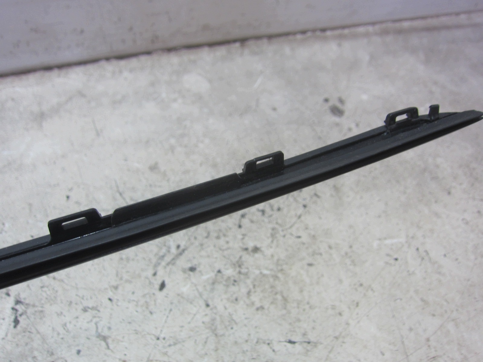 KIA SORENTO IV MQ4 moulding left windows PRZEDNIEJ dust CZOLOWEJ front