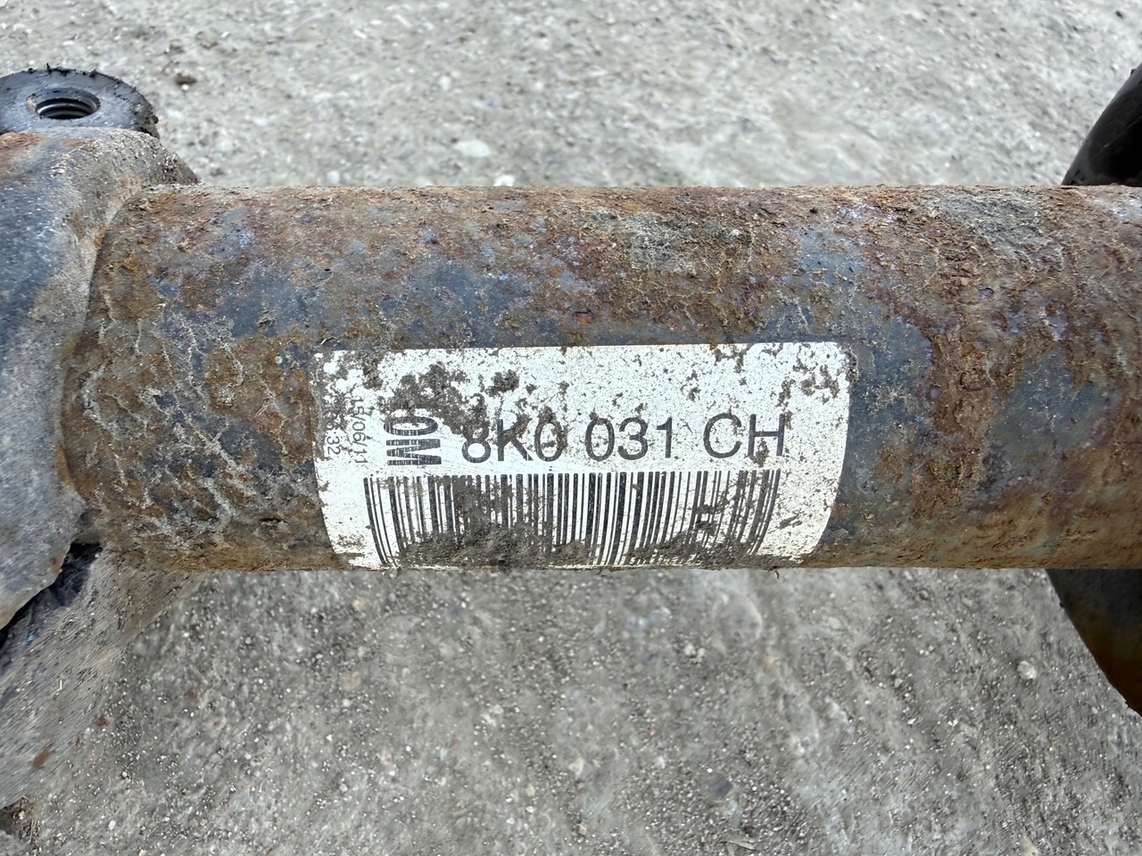 AUDI A4 B8 KOMBI AVANT 2.0 TDI shock absorber left front front 8K0031CH
